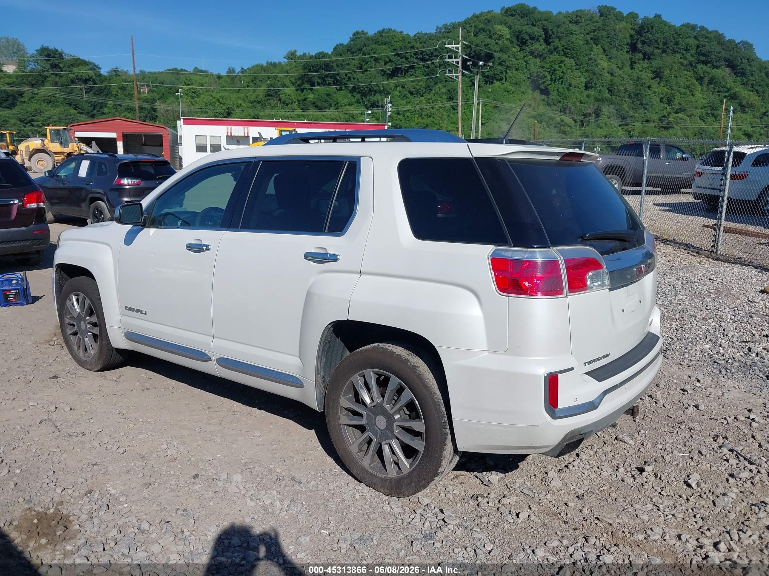 2017 Gmc Terrain Denali Белый vin: 2GKFLVE34H6150136