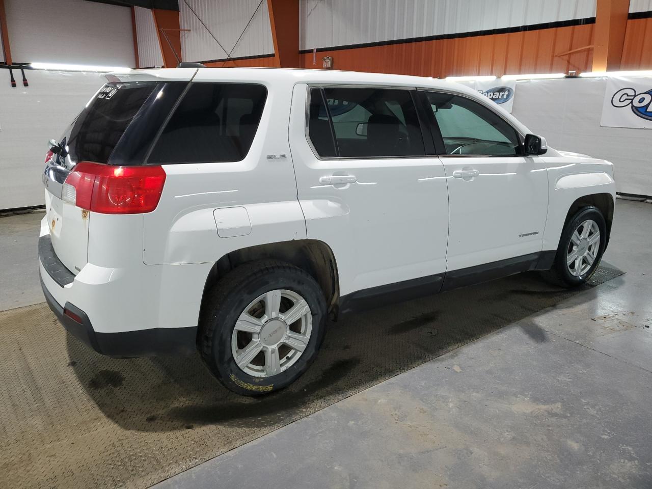 2015 Gmc Terrain Sle White vin: 2GKFLVEK6F6354456 Damage: Right Qtr Panel, Dent(S) W/ Paint Dmg, 5 To 6 Inches