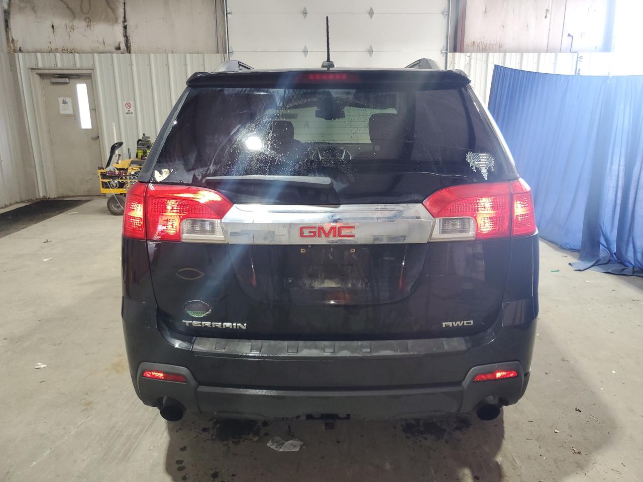 2015 Gmc Terrain Slt Black vin: 2GKFLXE32F6192197 Damage: Lift Gate, Heavy Scratch, 1 To 2 Inches