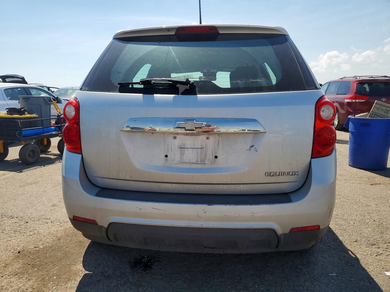 2014 Chevrolet Equinox Ls Серебряный vin: 2GNALAEK0E1126888