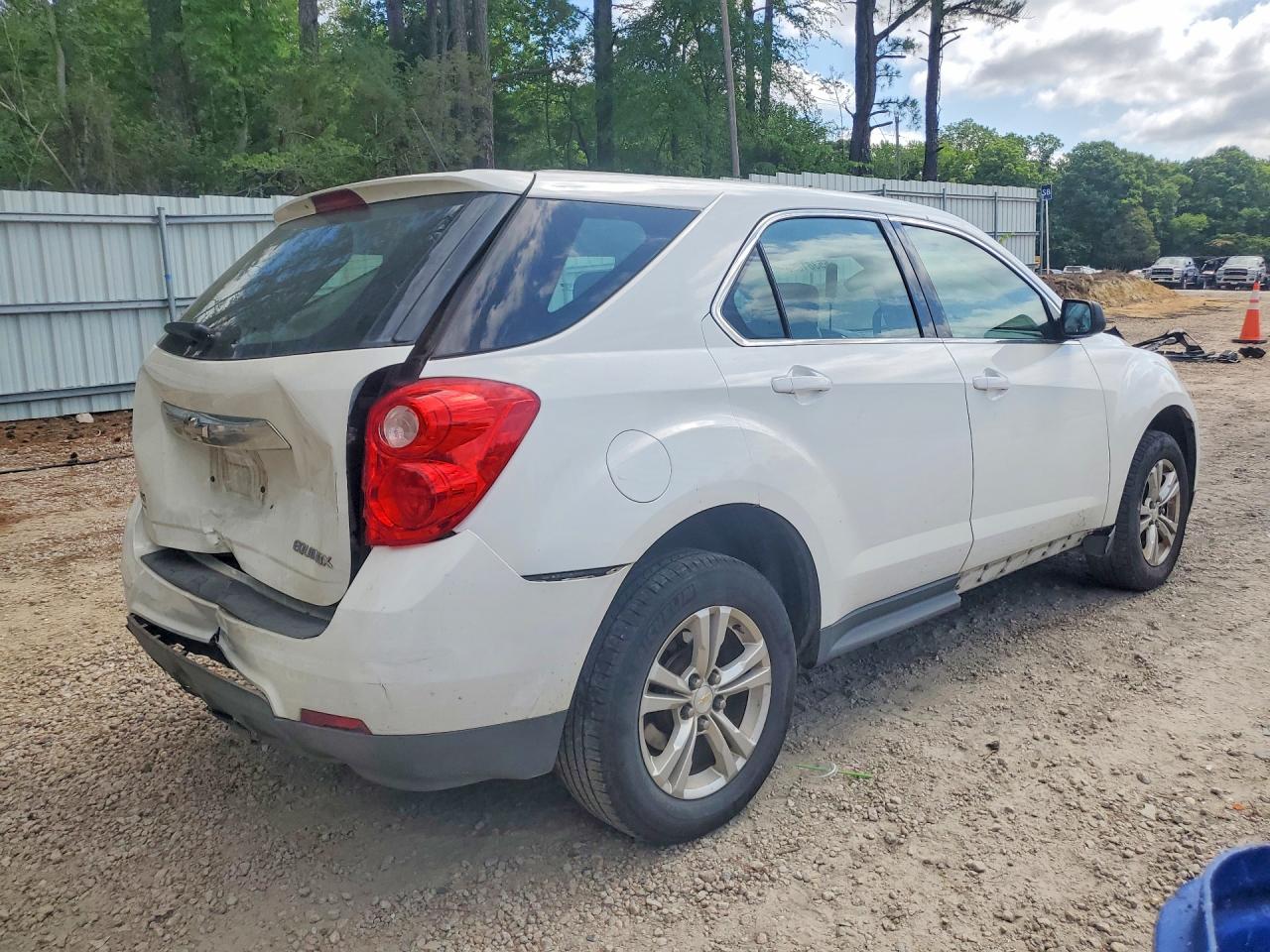 2015 Chevrolet Equinox Ls White vin: 2GNALAEK1F6104175