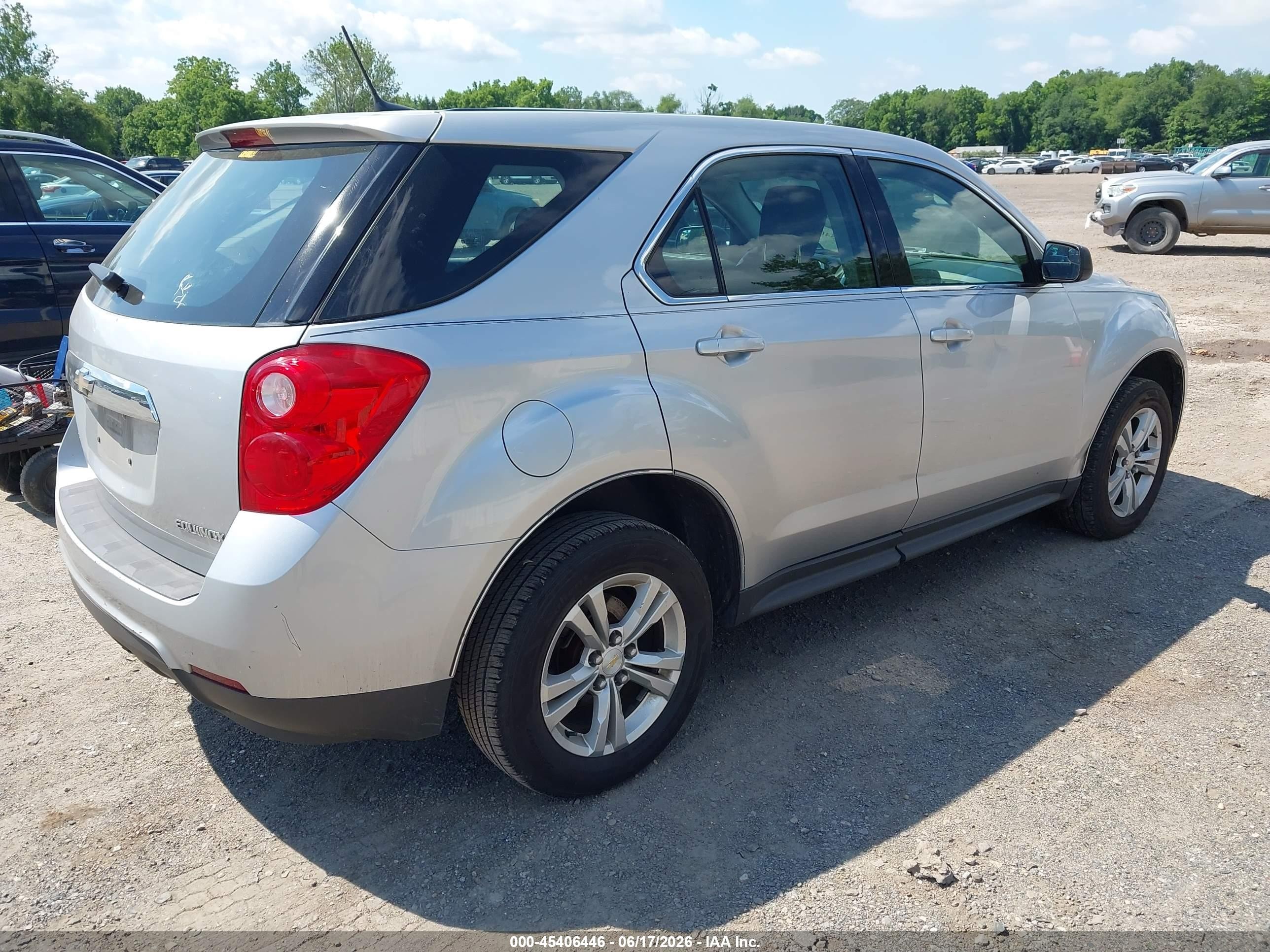 2014 Chevrolet Equinox Ls Silver vin: 2GNALAEK2E1157995