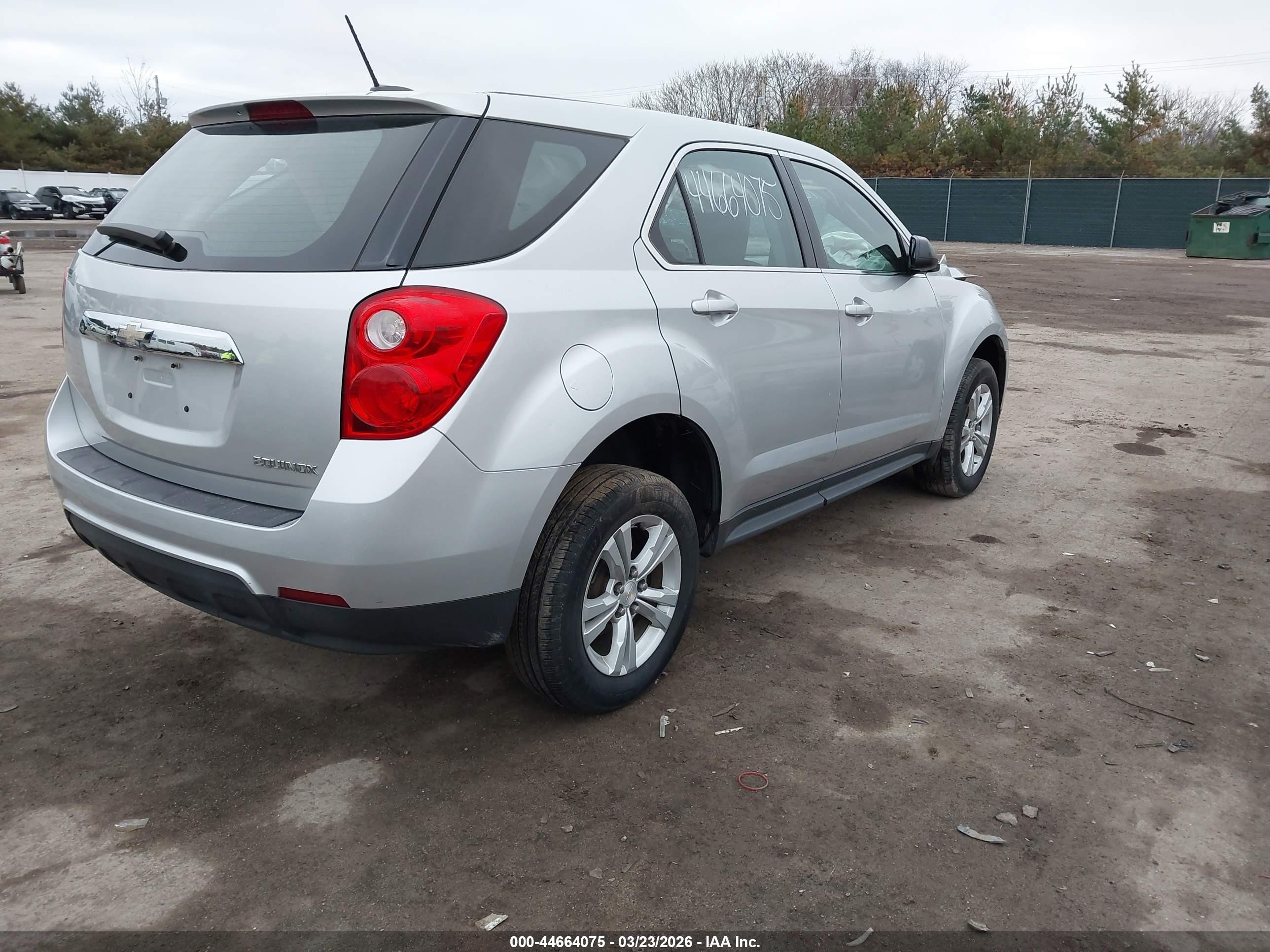 2015 Chevrolet Equinox Ls Silver vin: 2GNALAEK2F1108250