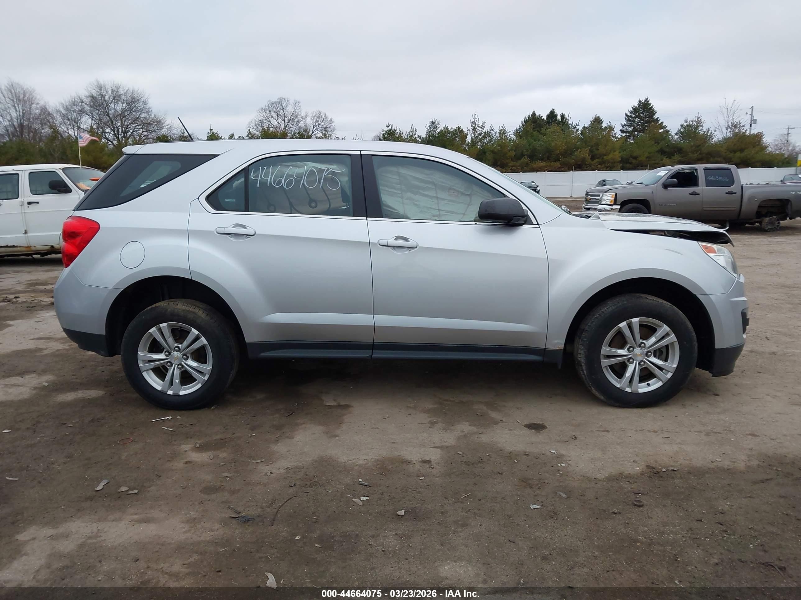 2015 Chevrolet Equinox Ls Silver vin: 2GNALAEK2F1108250