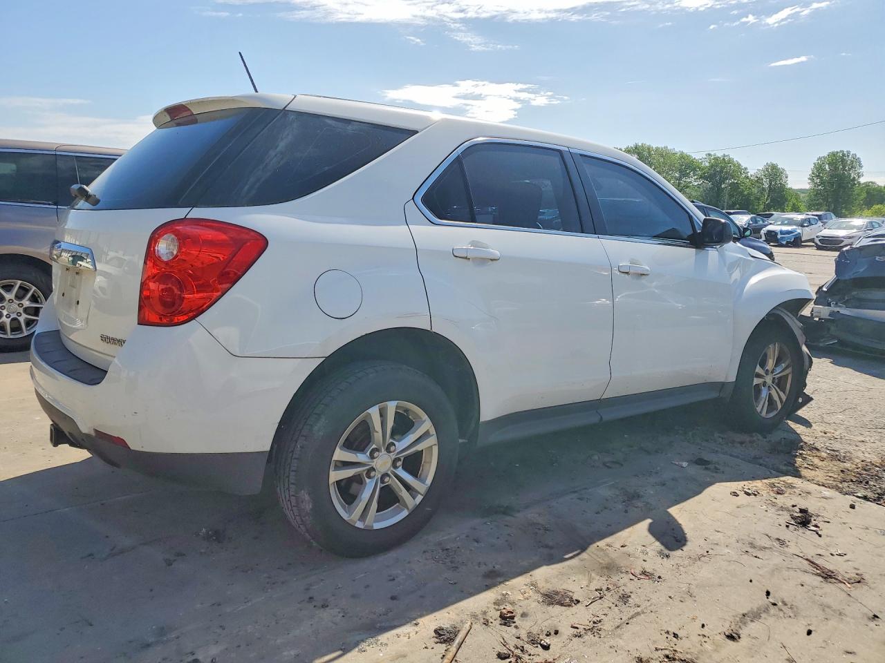 2015 Chevrolet Equinox Ls Белый vin: 2GNALAEK3F6109653