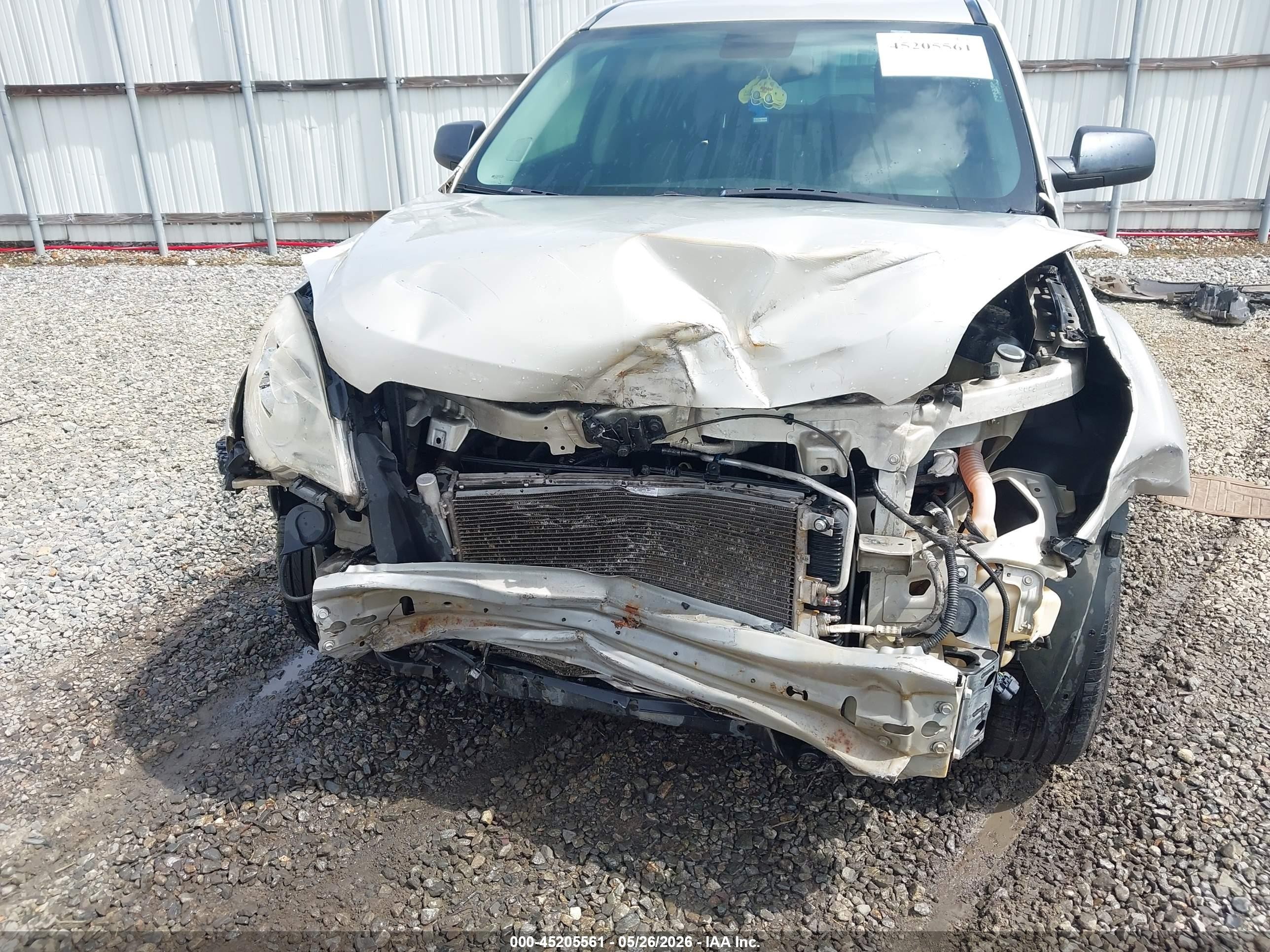 2014 Chevrolet Equinox Ls Silver vin: 2GNALAEK5E6375044