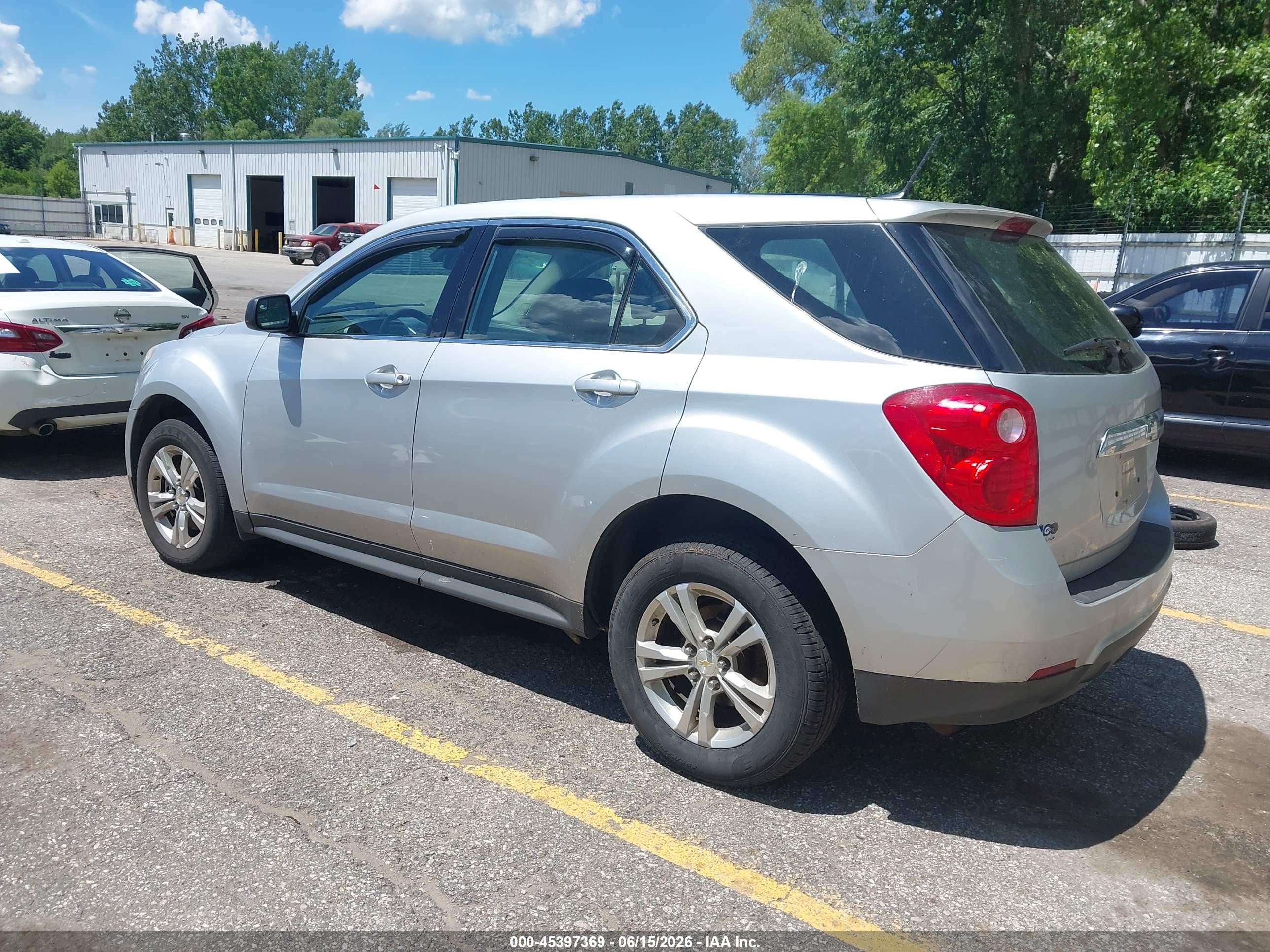2014 Chevrolet Equinox Ls Silver vin: 2GNALAEK6E6185768