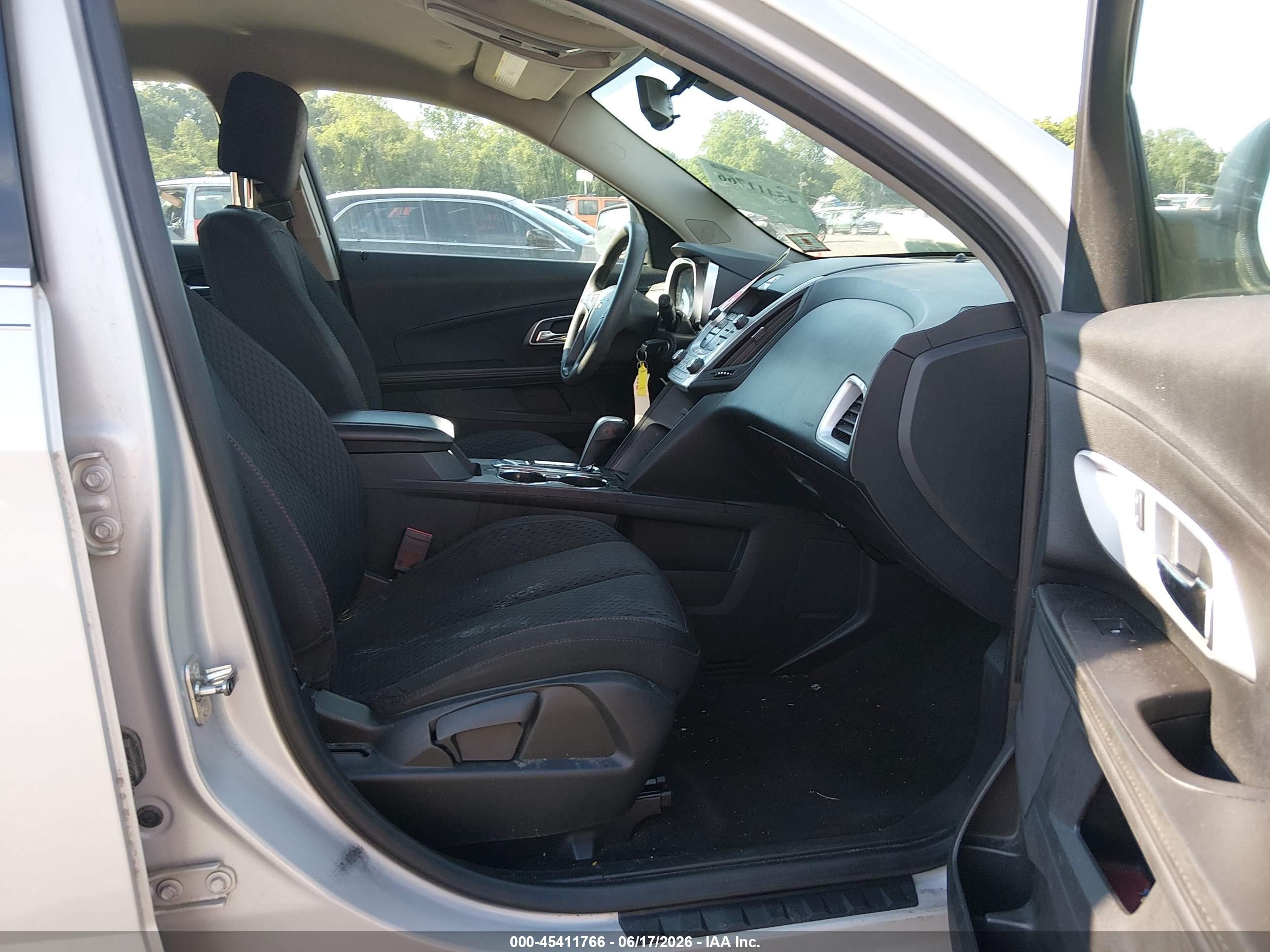 2014 Chevrolet Equinox Ls Серебряный vin: 2GNALAEK6E6236542