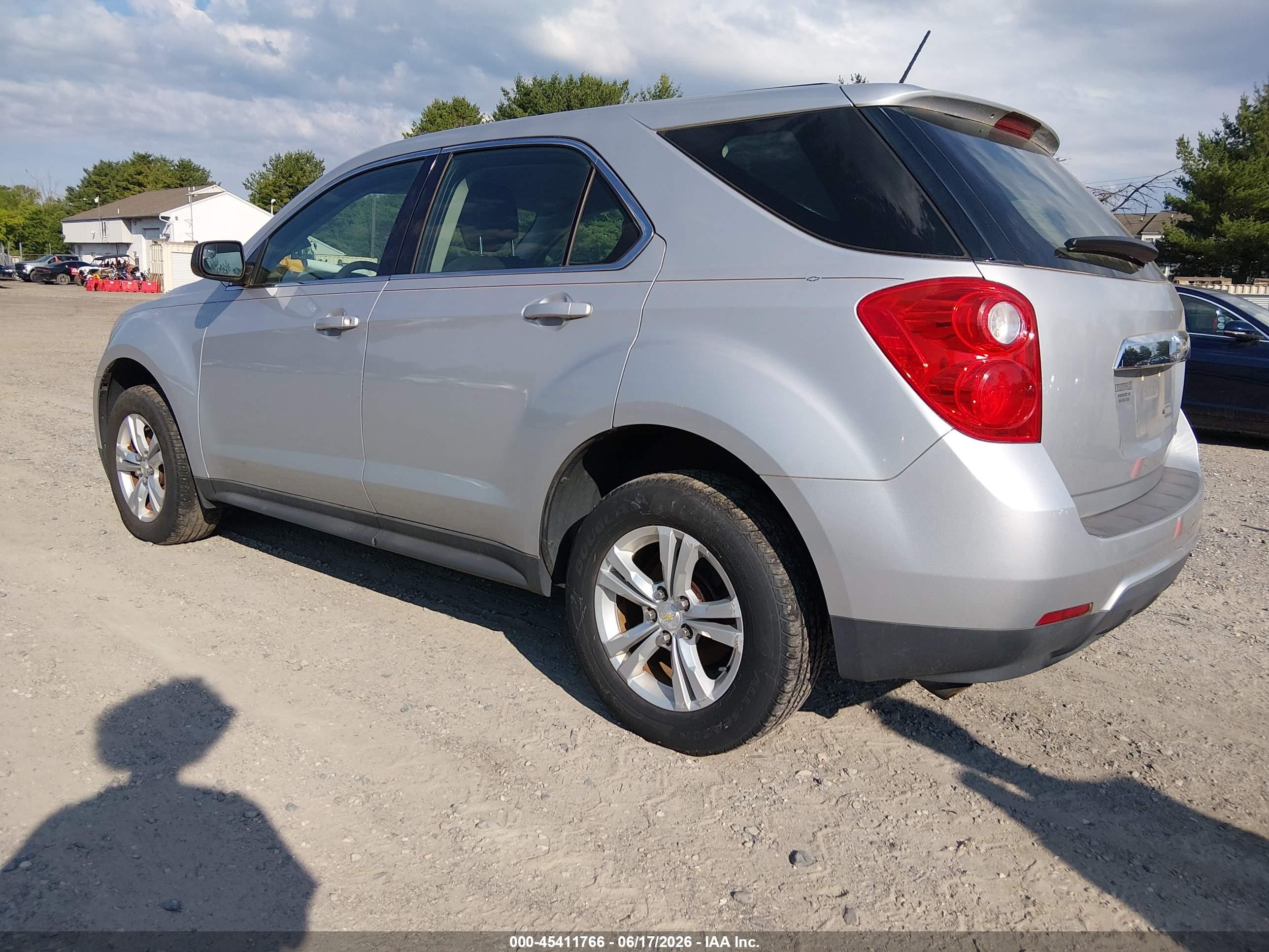2014 Chevrolet Equinox Ls Серебряный vin: 2GNALAEK6E6236542