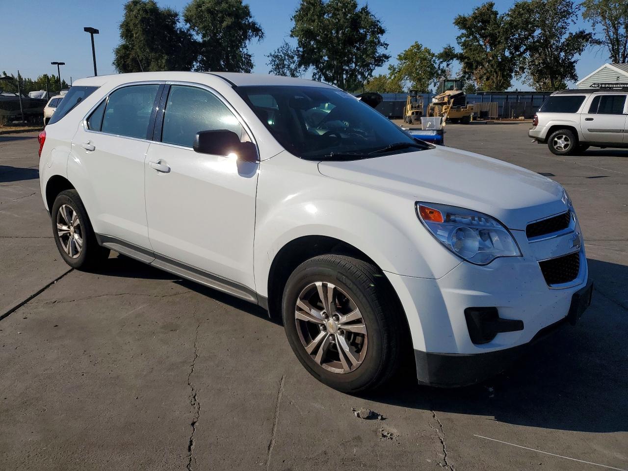 2014 Chevrolet Equinox Ls White vin: 2GNALAEK8E6231536