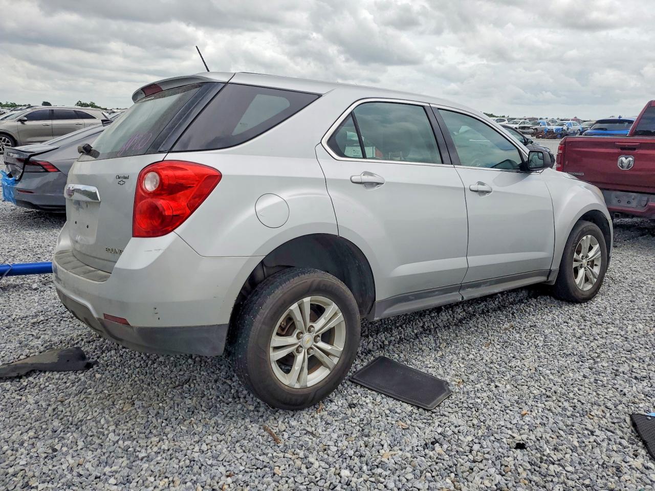 2014 Chevrolet Equinox Silver vin: 2GNALAEK8E6241127