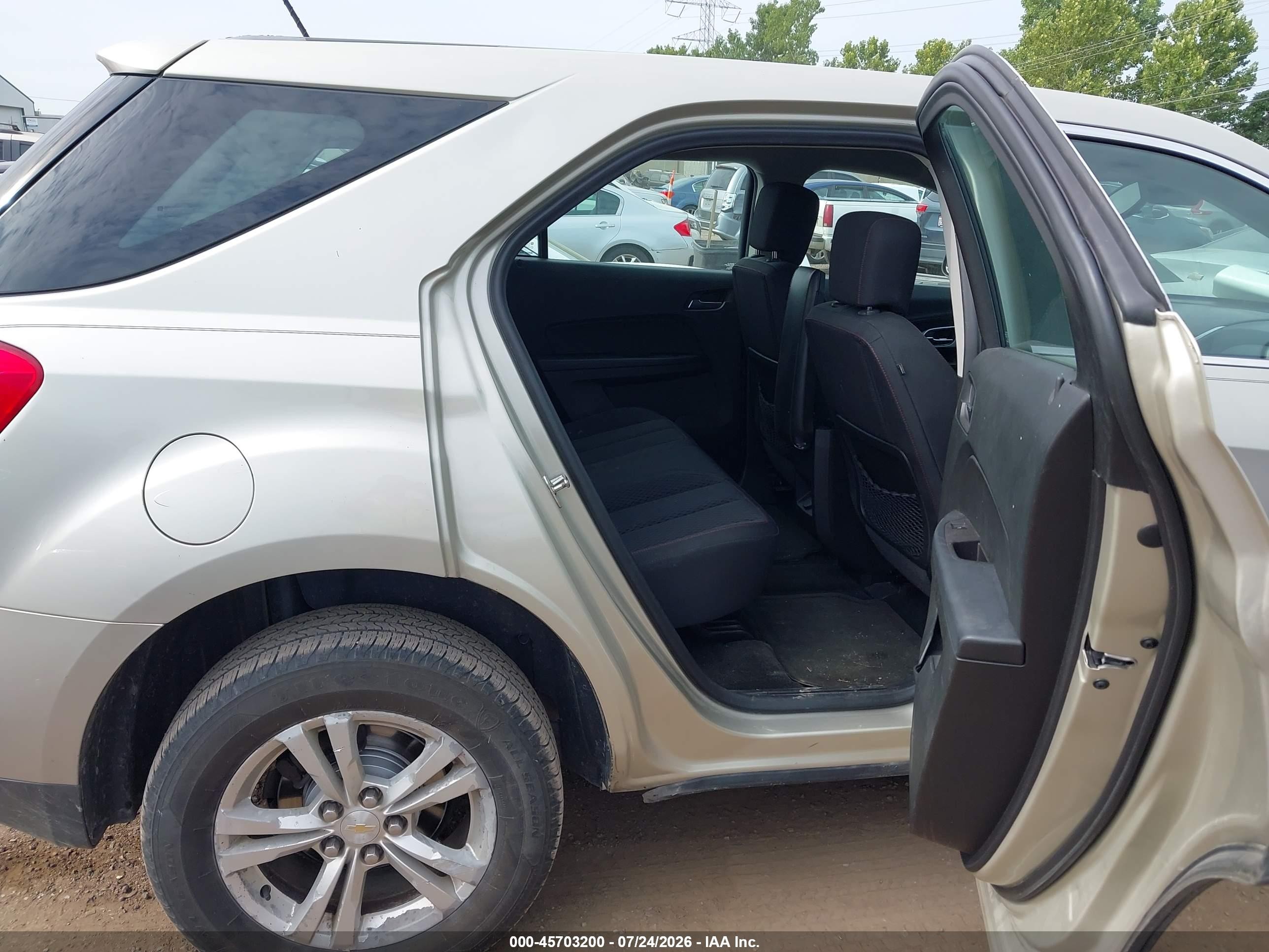 2015 Chevrolet Equinox Ls Cream vin: 2GNALAEK8F1164581