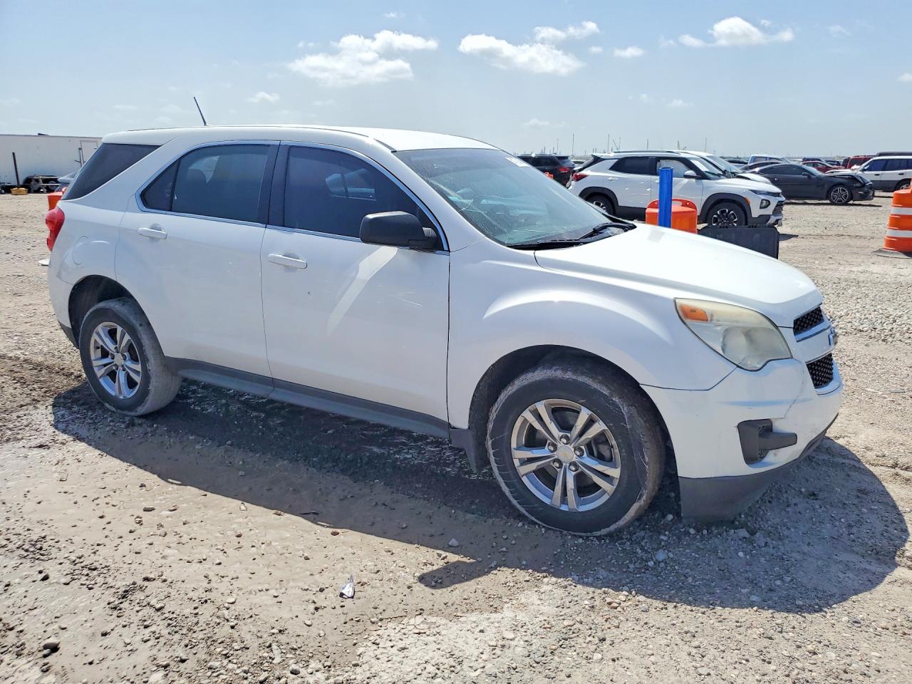 2014 Chevrolet Equinox Ls White vin: 2GNALAEK9E6215474