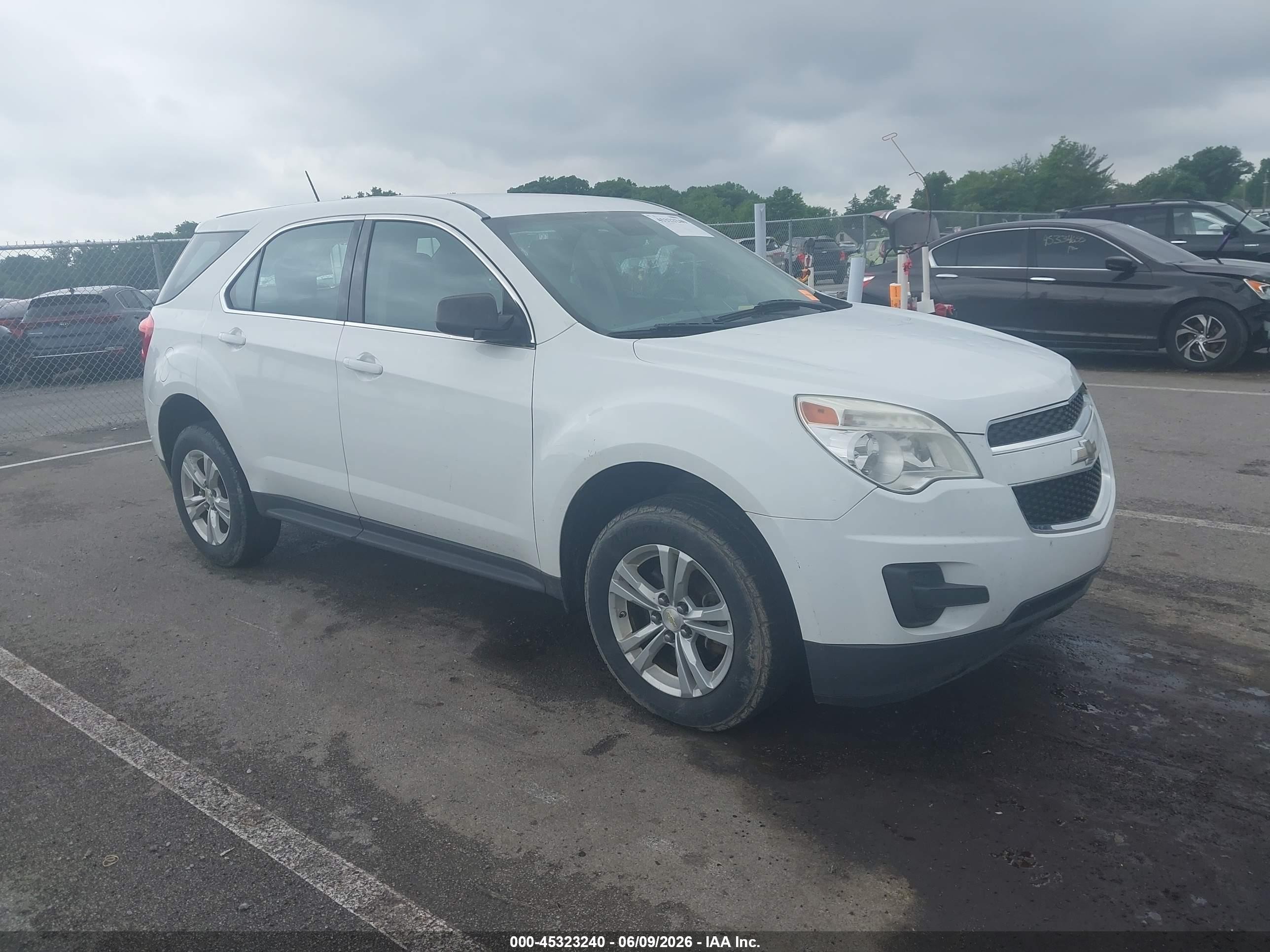 2015 Chevrolet Equinox Ls Белый vin: 2GNALAEK9F1173631