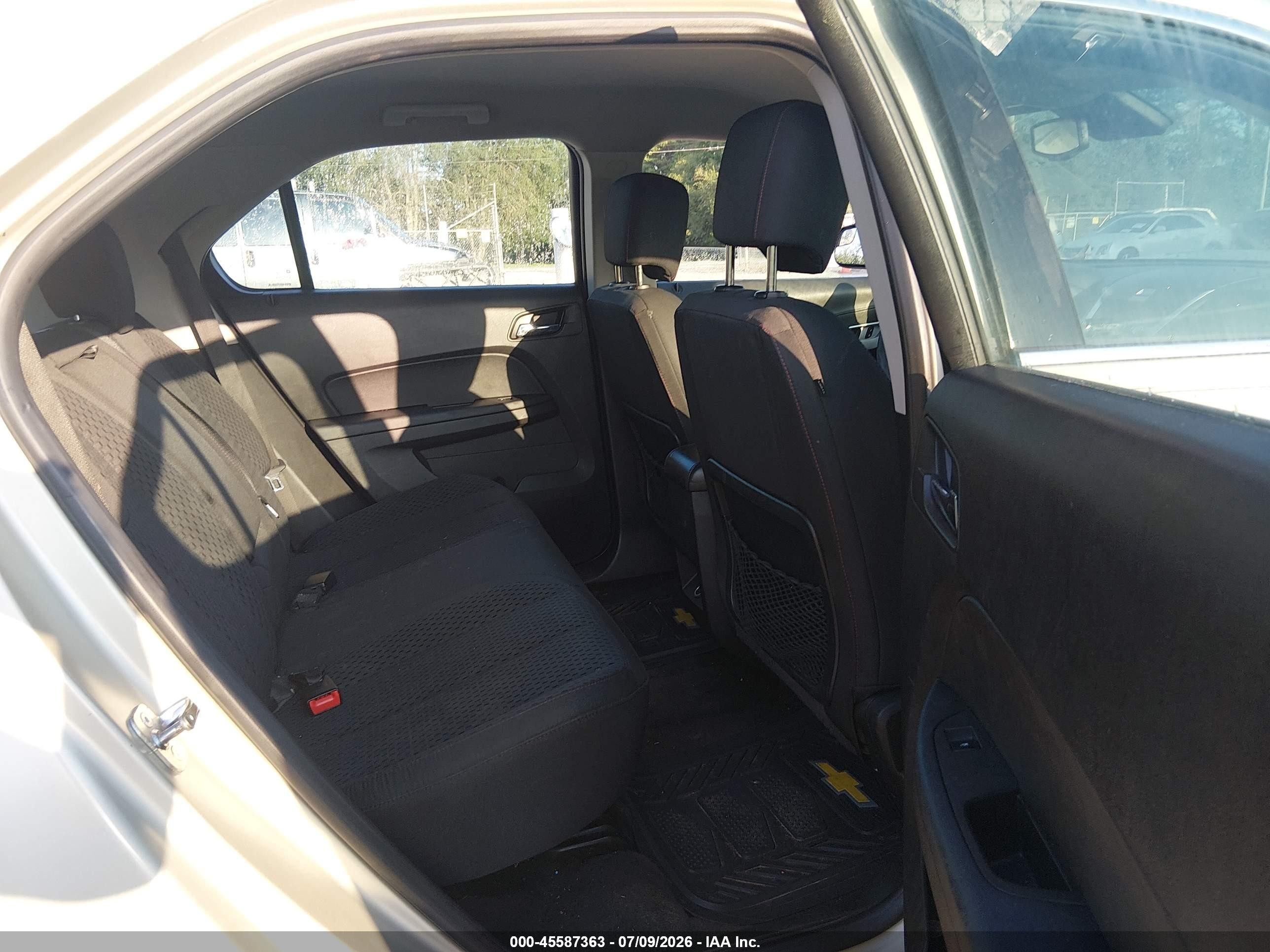 2014 Chevrolet Equinox Ls Silver vin: 2GNALAEKXE6352875