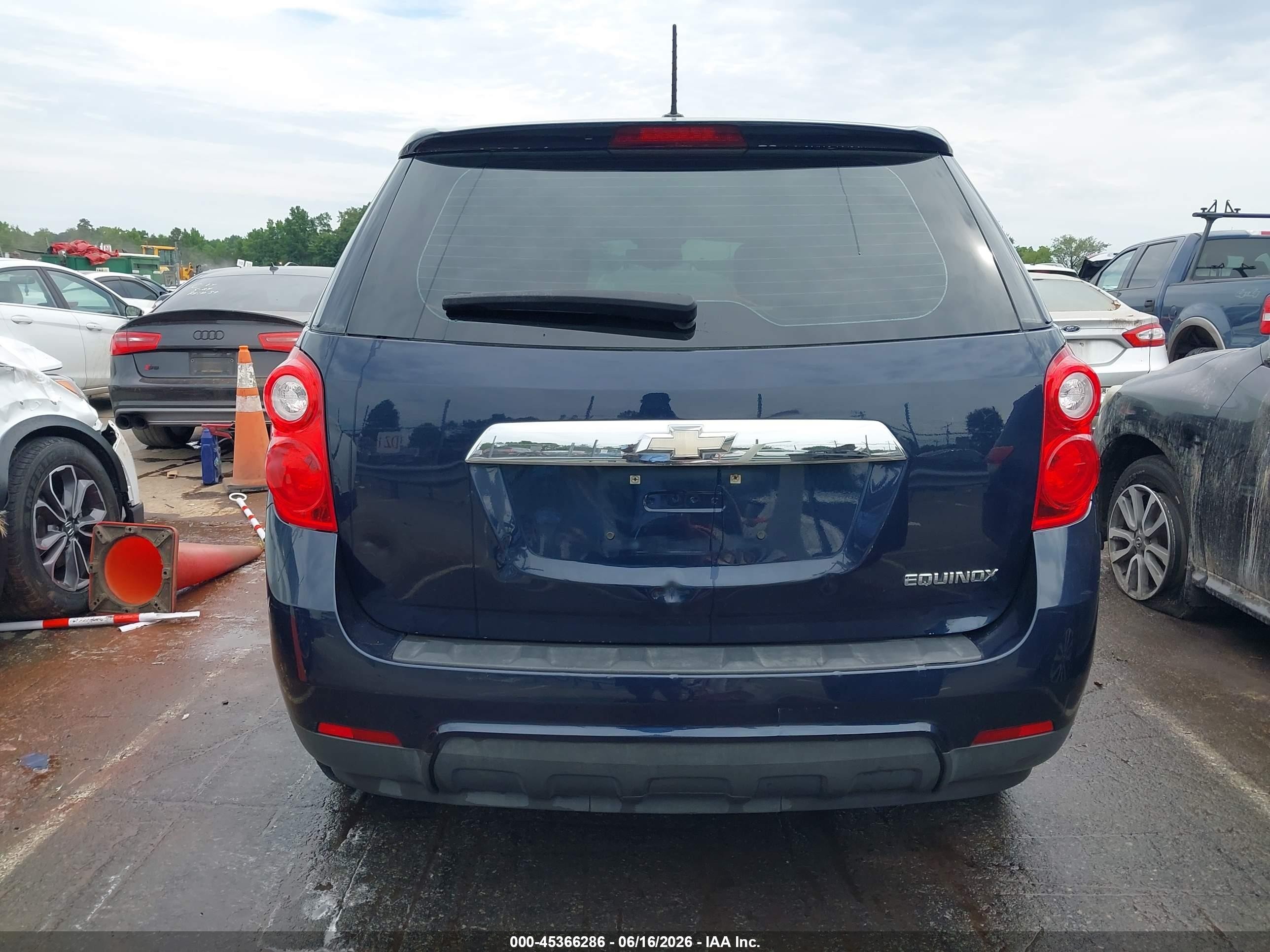 2015 Chevrolet Equinox Ls Blue vin: 2GNALAEKXF1167143