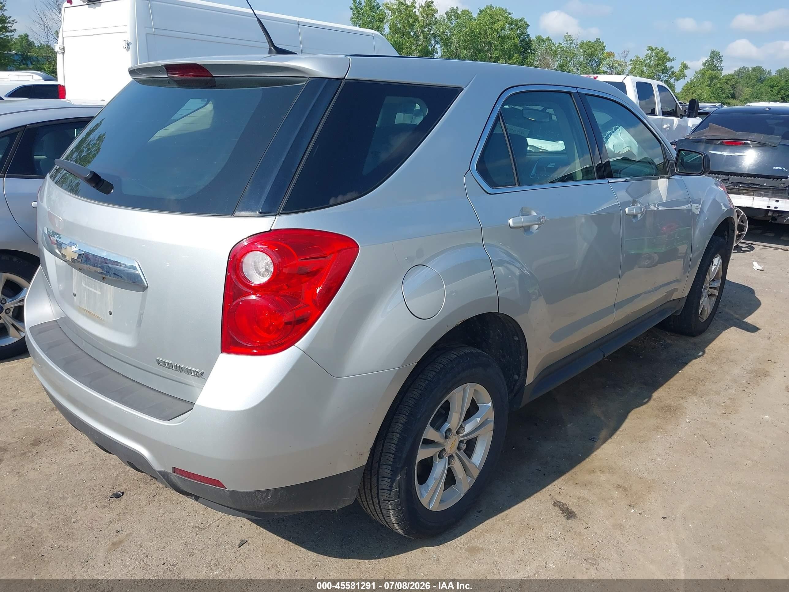 2011 Chevrolet Equinox Ls Серебряный vin: 2GNALBEC0B1297246
