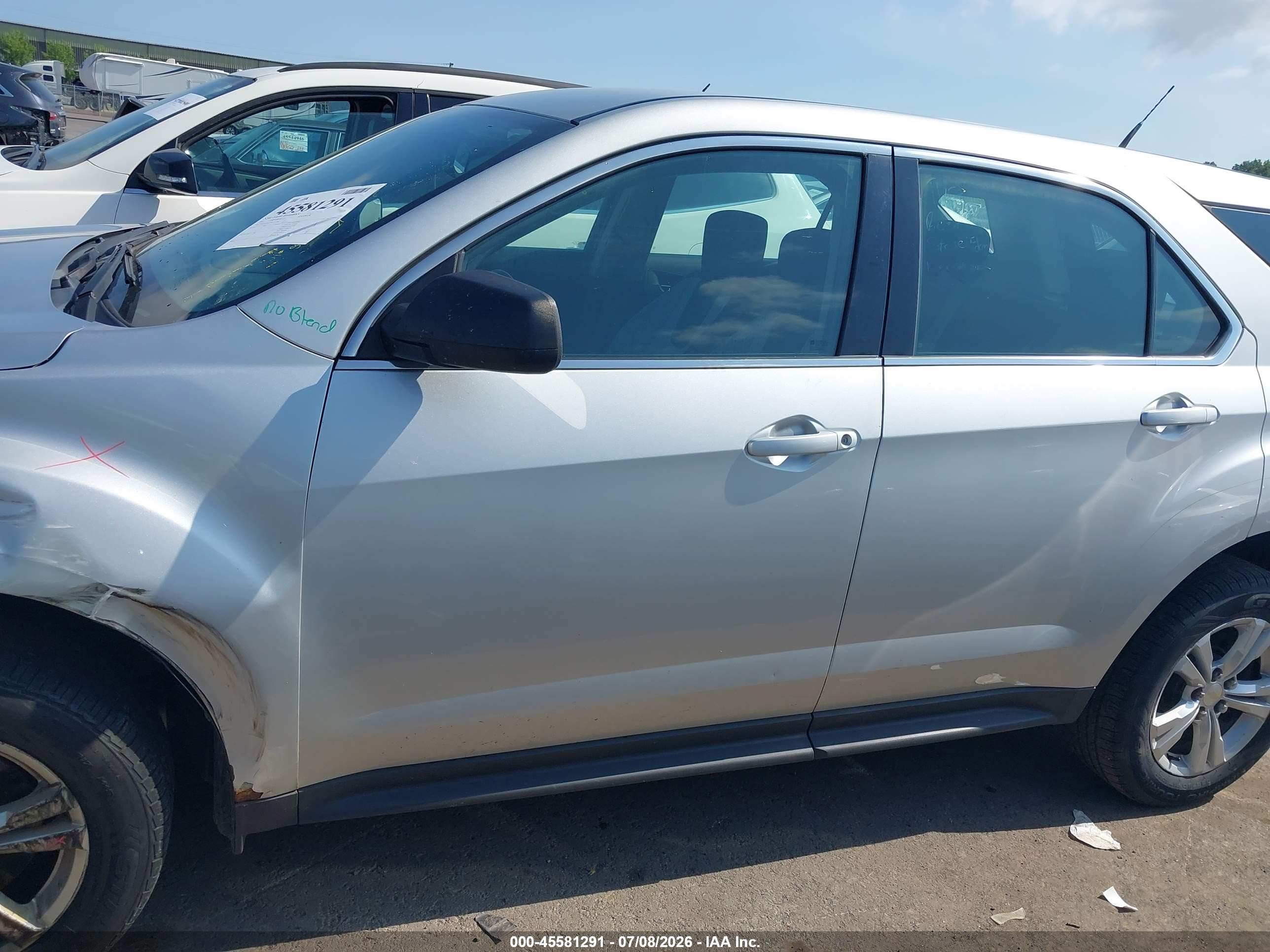 2011 Chevrolet Equinox Ls Серебряный vin: 2GNALBEC0B1297246