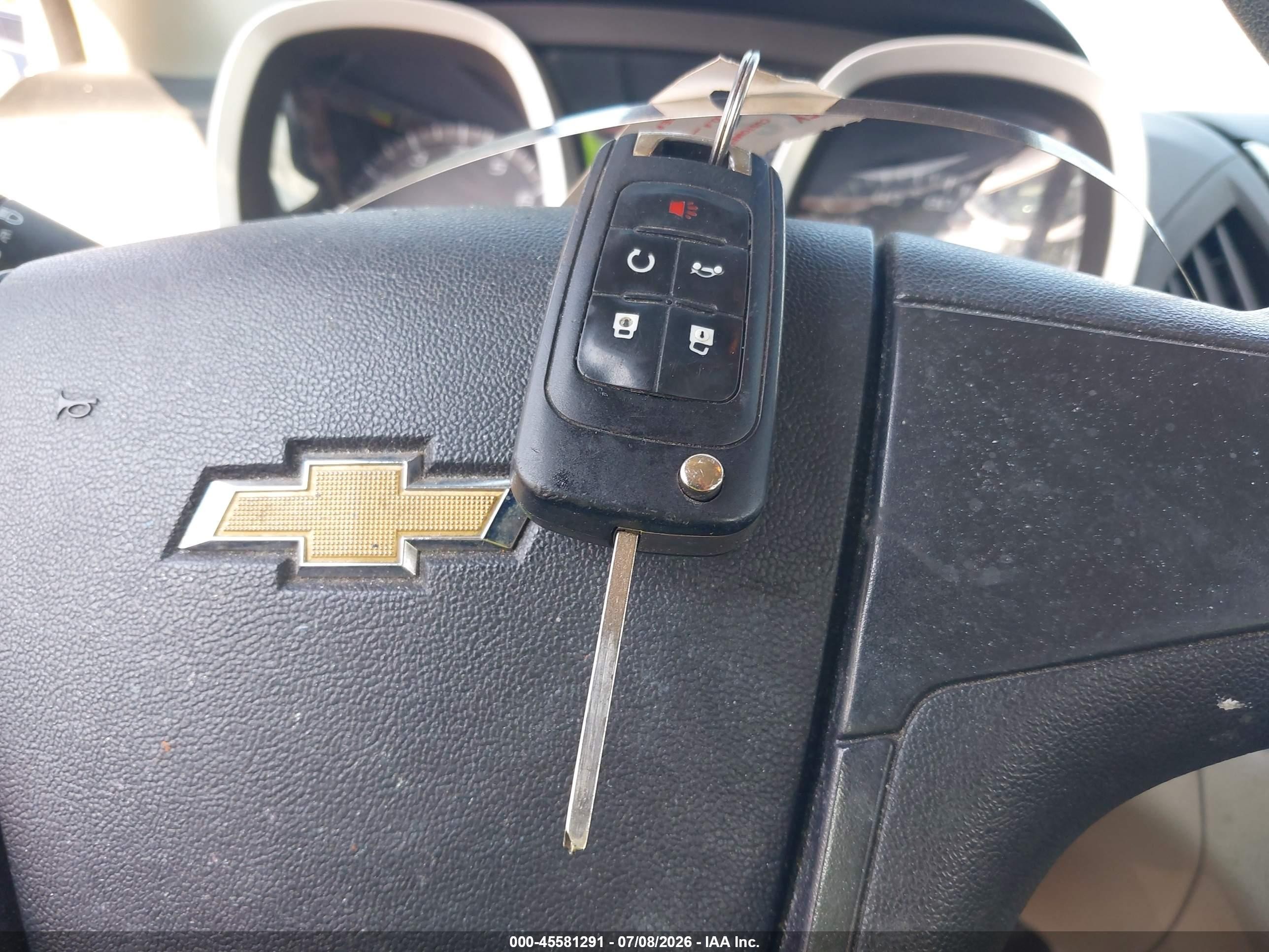 2011 Chevrolet Equinox Ls Серебряный vin: 2GNALBEC0B1297246