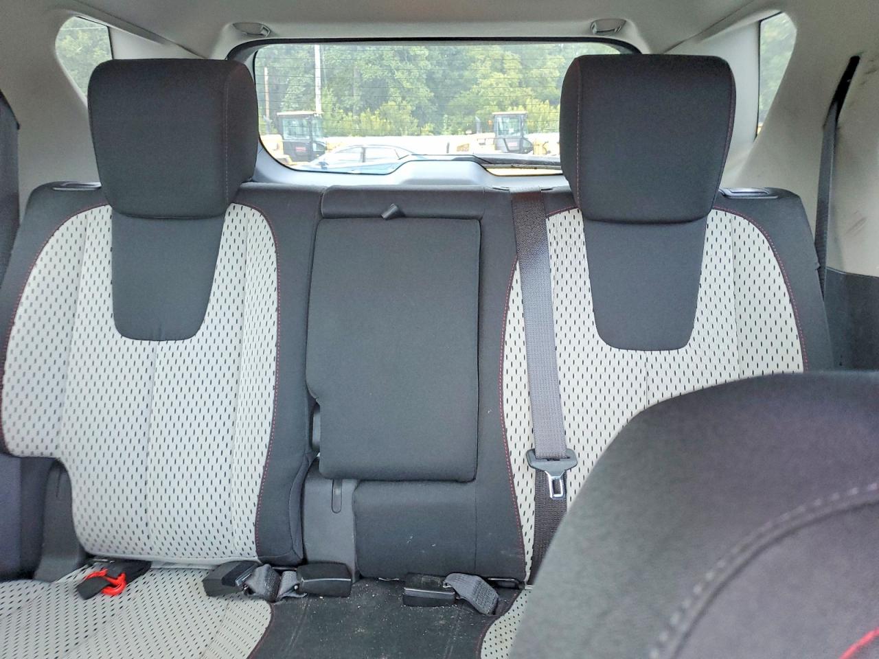 2011 Chevrolet Equinox Ls Silver vin: 2GNALBEC1B1175916