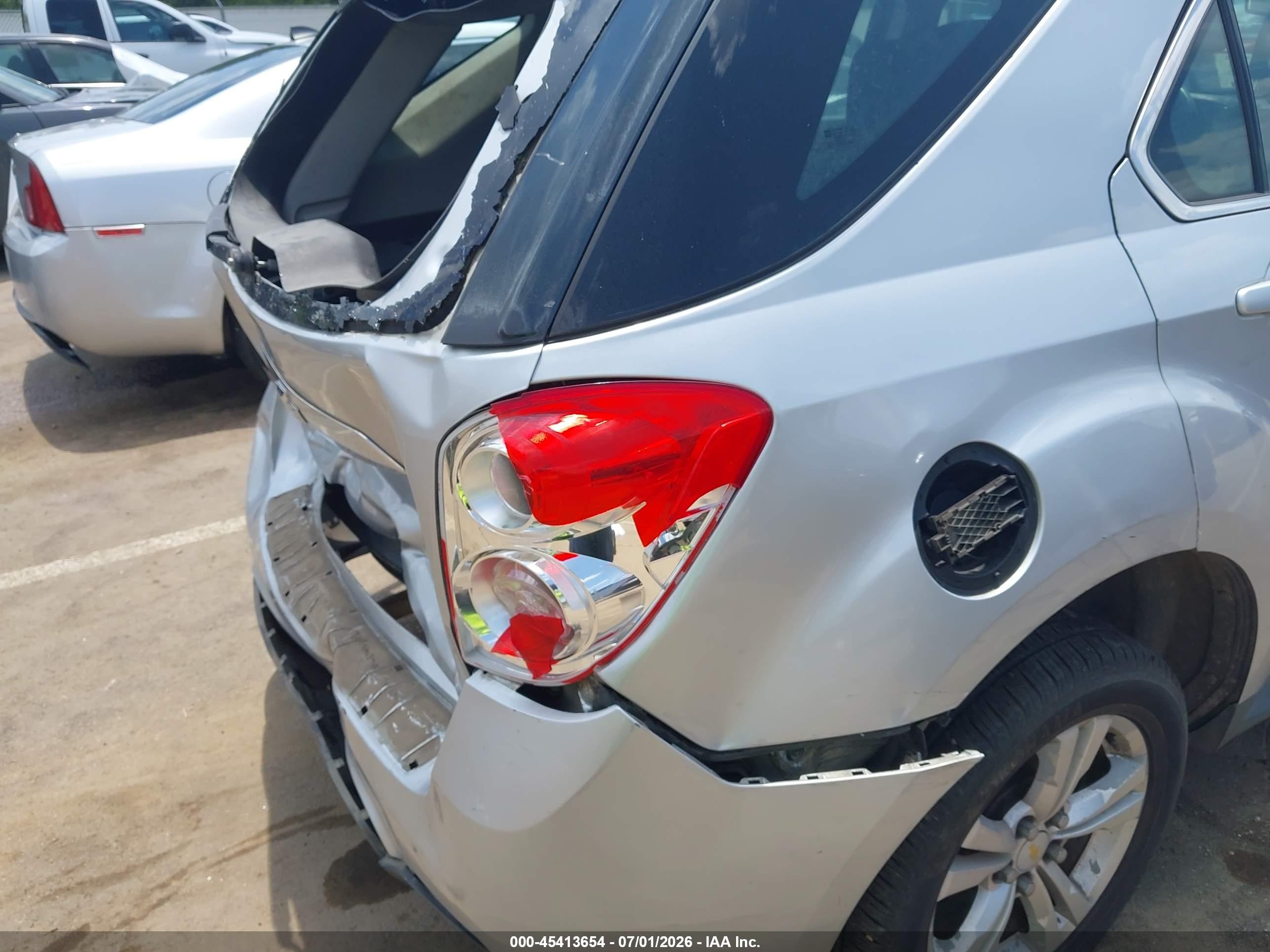 2011 Chevrolet Equinox Ls Серебряный vin: 2GNALBEC4B1296150