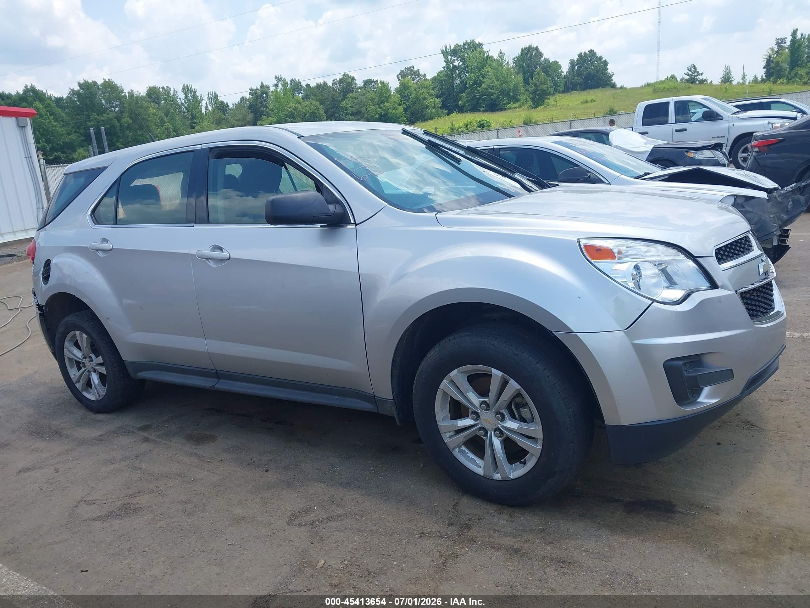 2011 Chevrolet Equinox Ls Серебряный vin: 2GNALBEC4B1296150