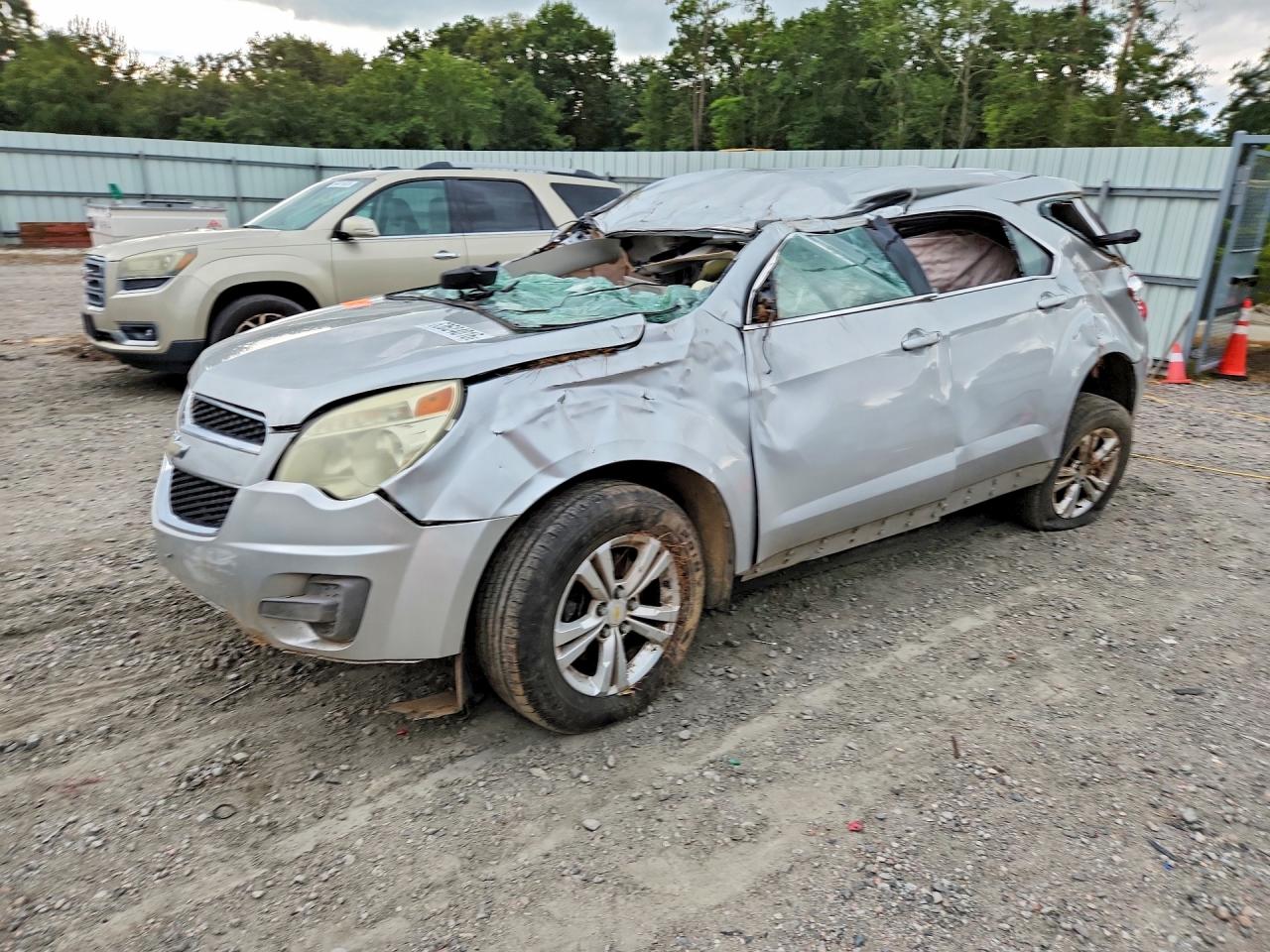 2011 Chevrolet Equinox Ls Silver vin: 2GNALBEC6B1247094
