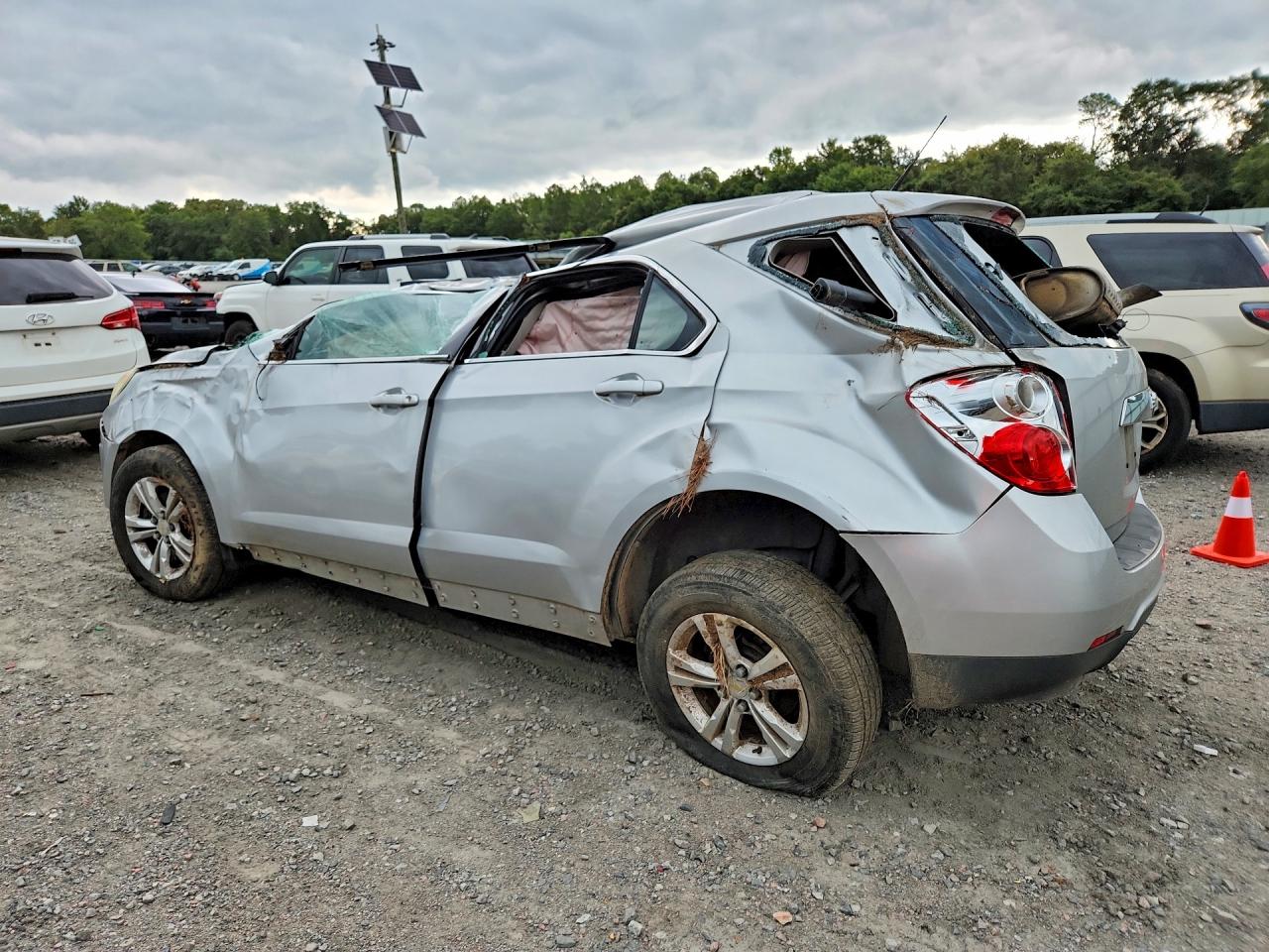 2011 Chevrolet Equinox Ls Silver vin: 2GNALBEC6B1247094