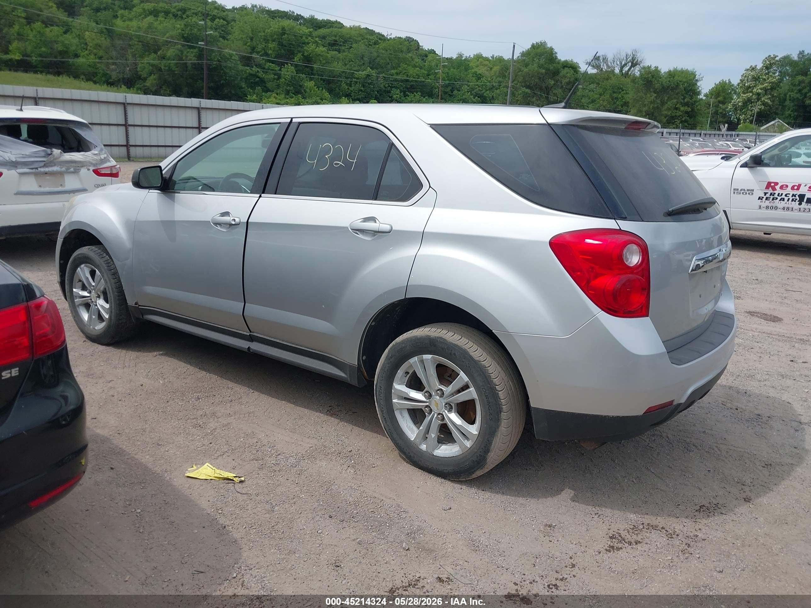 2011 Chevrolet Equinox Ls Silver vin: 2GNALBEC6B1252926