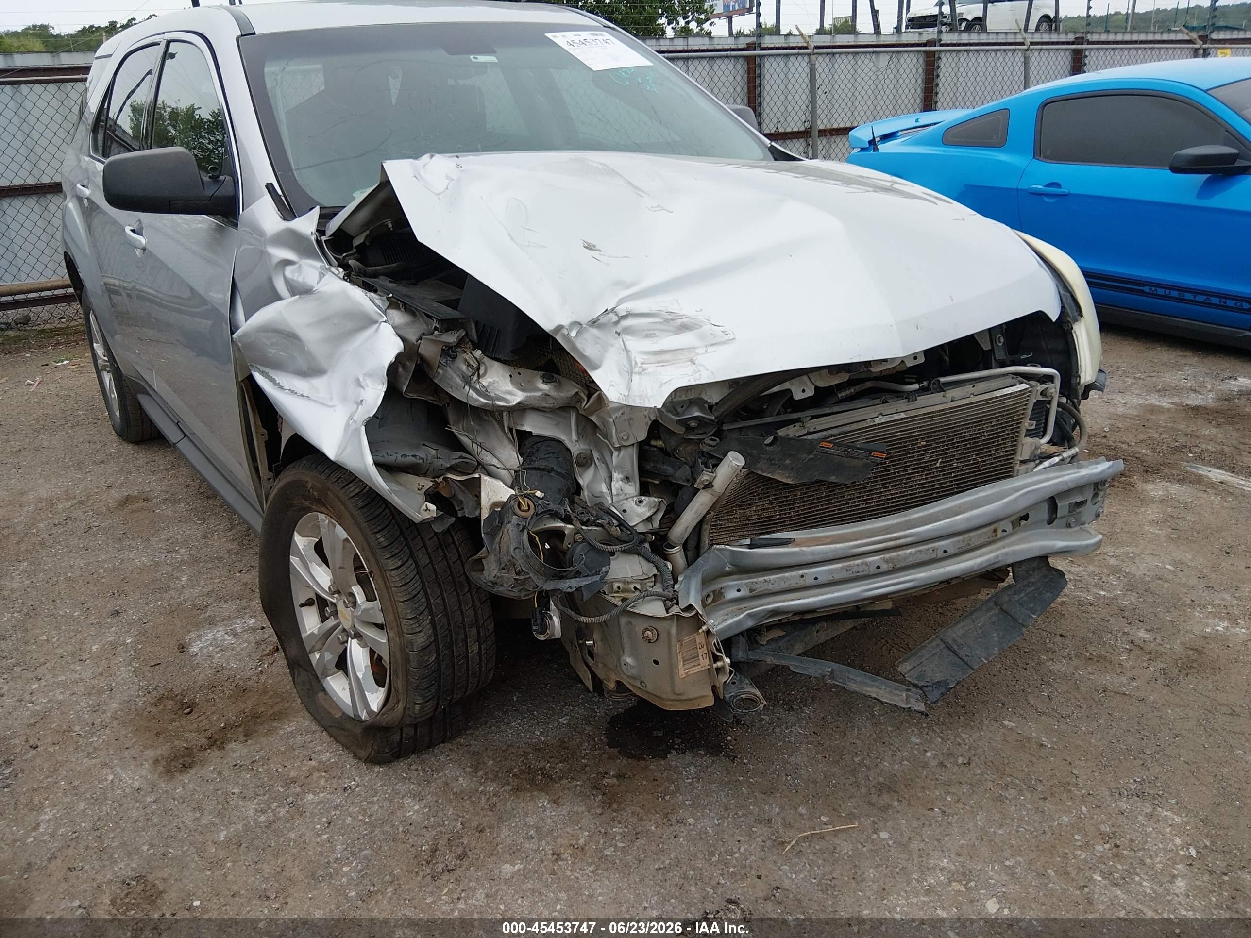 2011 Chevrolet Equinox Ls Silver vin: 2GNALBEC8B1305268