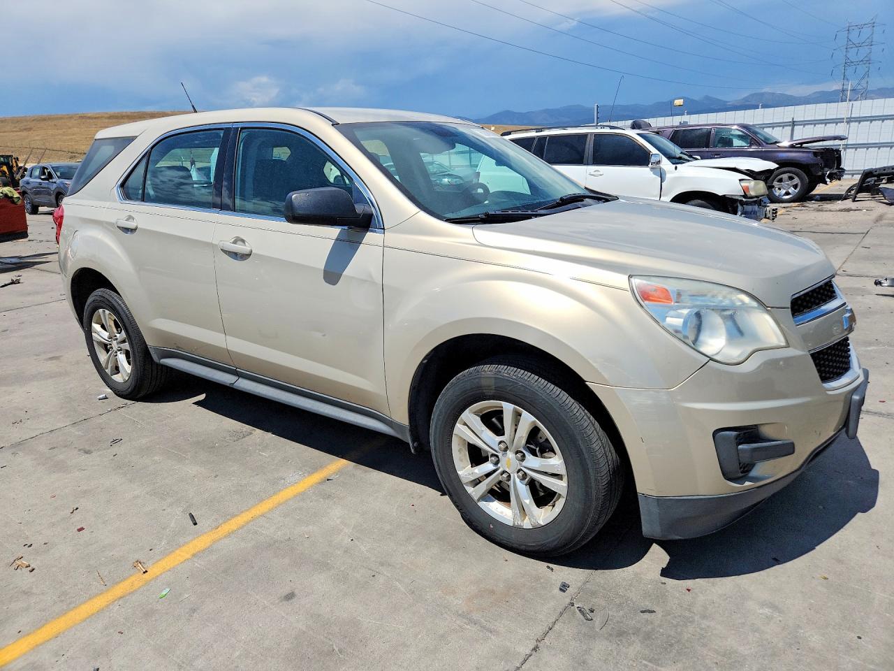2011 Chevrolet Equinox Ls White vin: 2GNALBECXB1150657