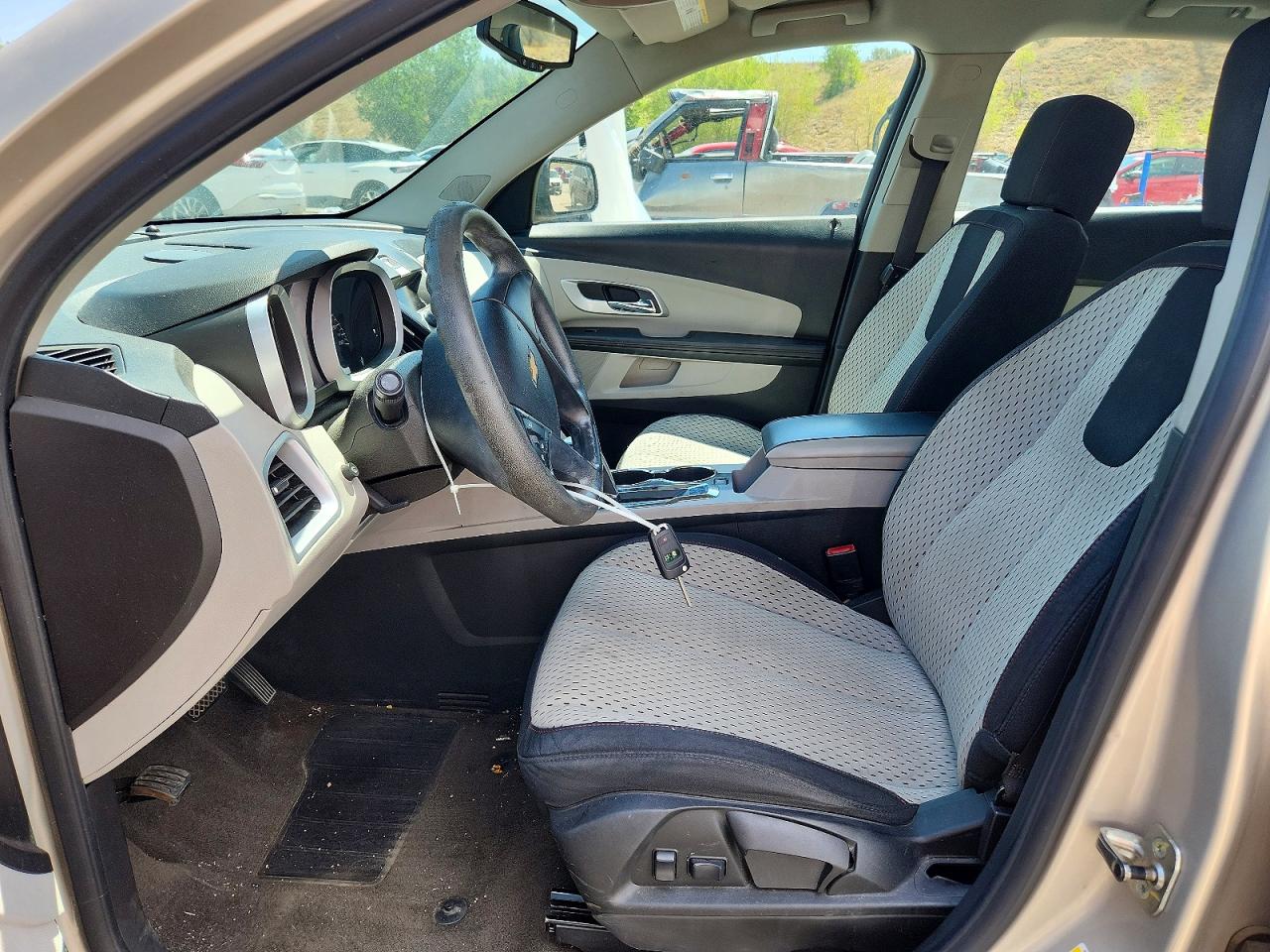 2011 Chevrolet Equinox Ls White vin: 2GNALBECXB1150657