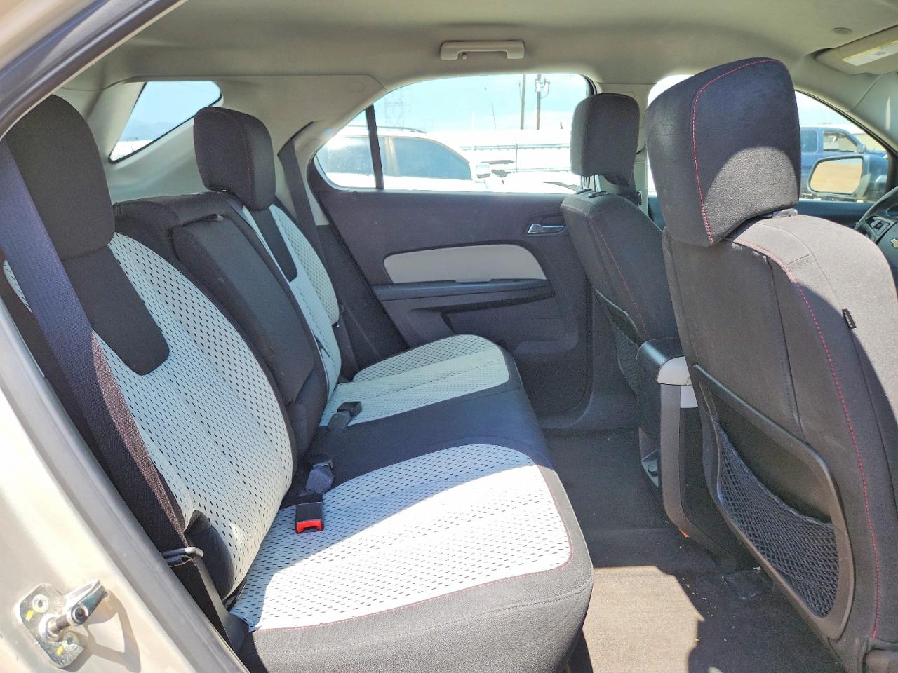 2011 Chevrolet Equinox Ls White vin: 2GNALBECXB1150657