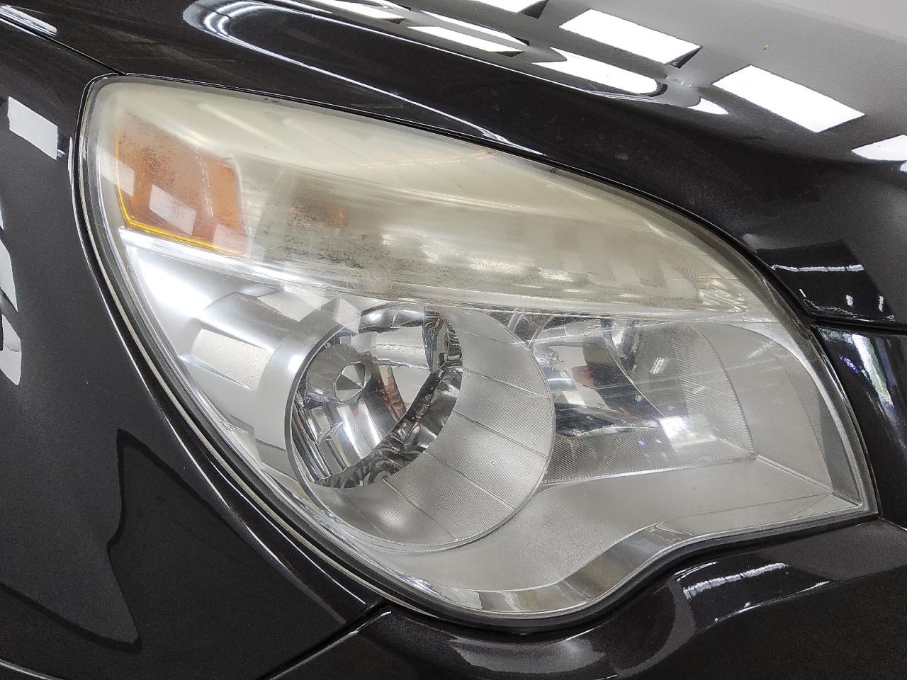 2015 Chevrolet Equinox Lt Black vin: 2GNALBEK0F6253702 Damage: Right Head Lamp, Faded, Repair Required