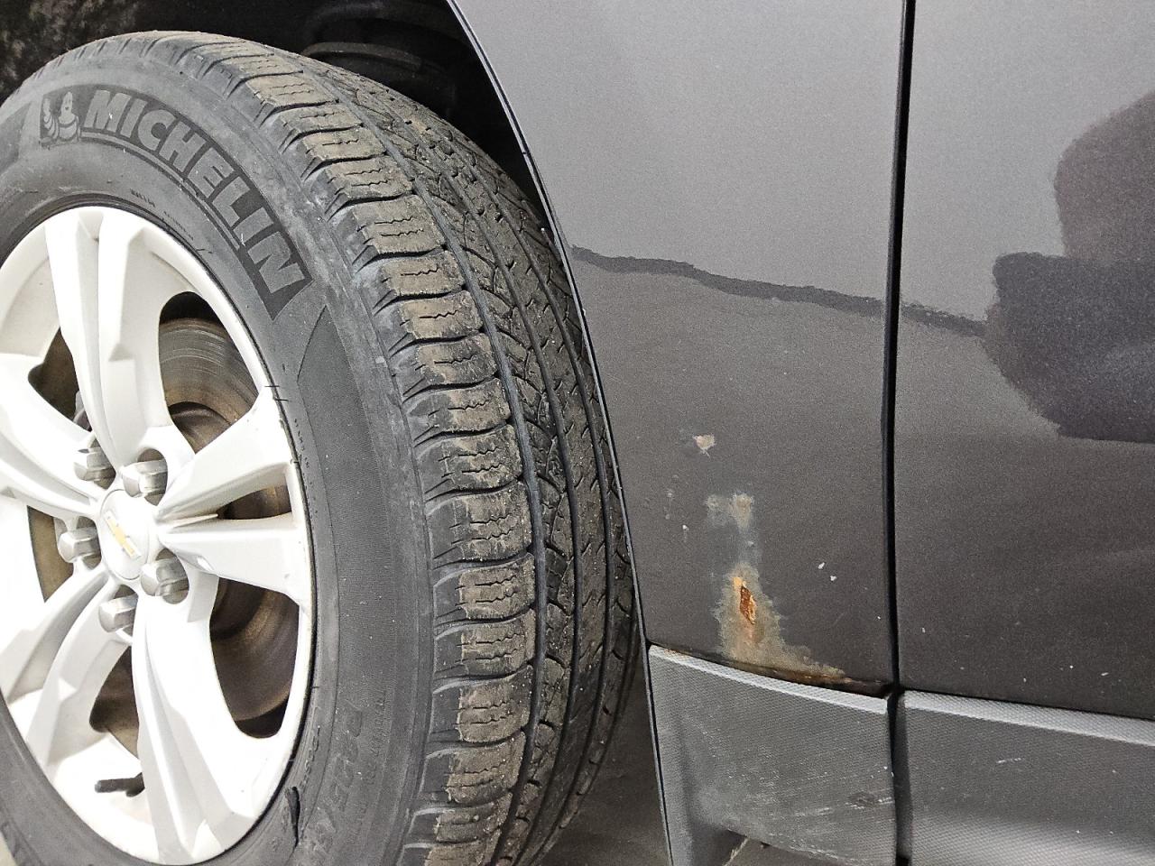 2015 Chevrolet Equinox Lt Black vin: 2GNALBEK0F6253702 Damage: Left Front Fender, Rust, 5 To 6 Inches
