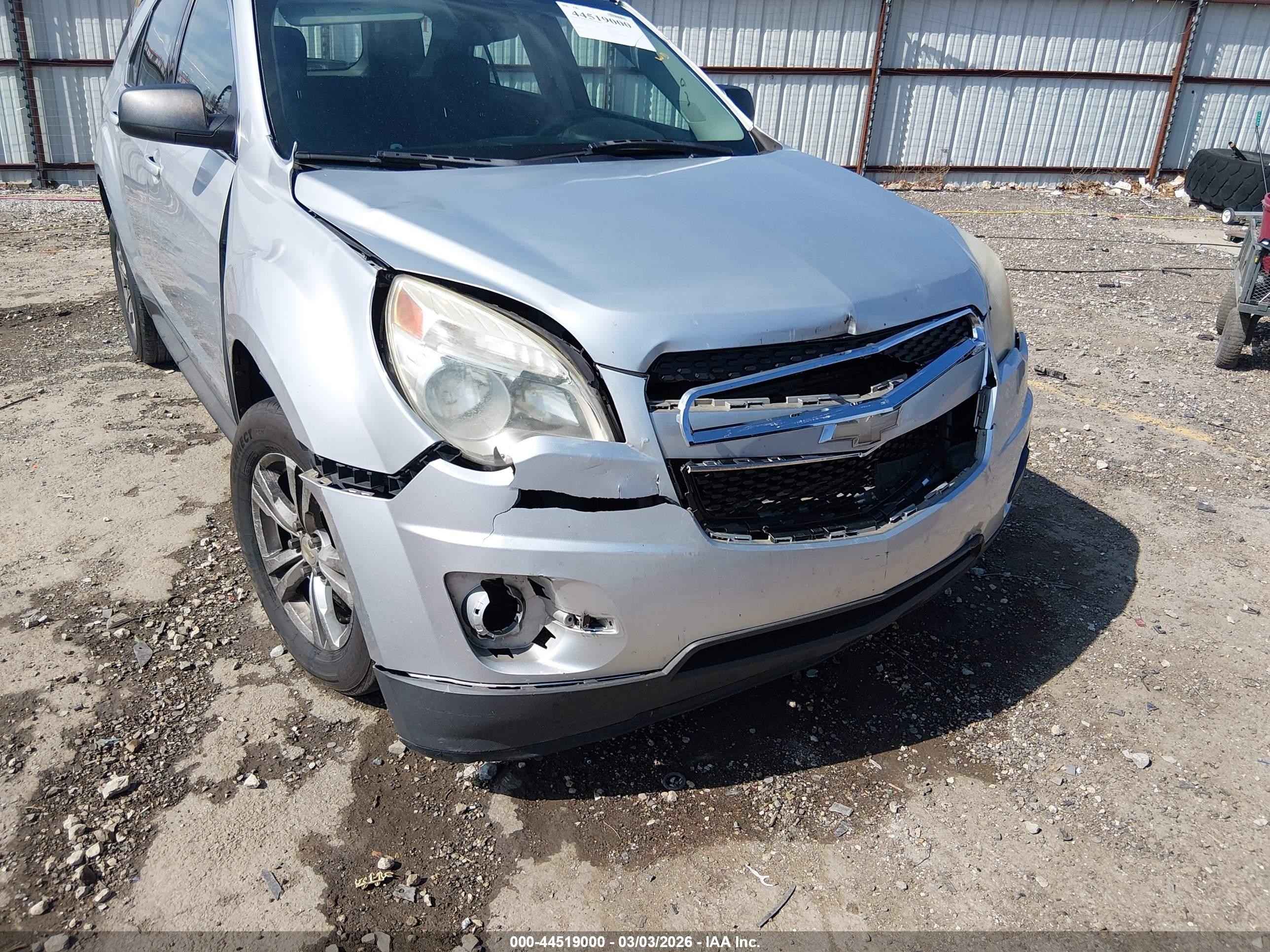 2012 Chevrolet Equinox Ls Серебряный vin: 2GNALBEK1C6308475