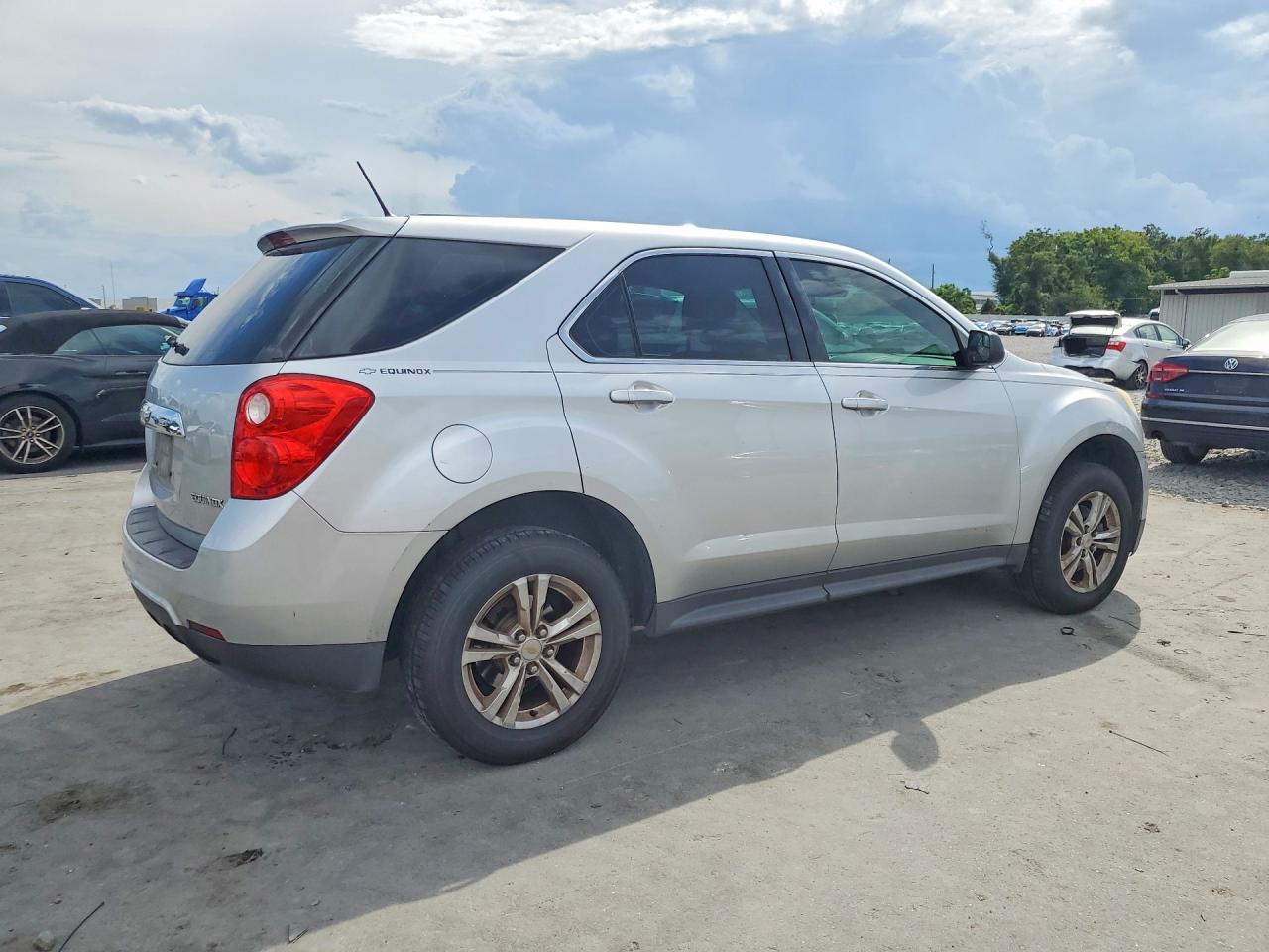 2013 Chevrolet Equinox Ls Silver vin: 2GNALBEK1D1236983