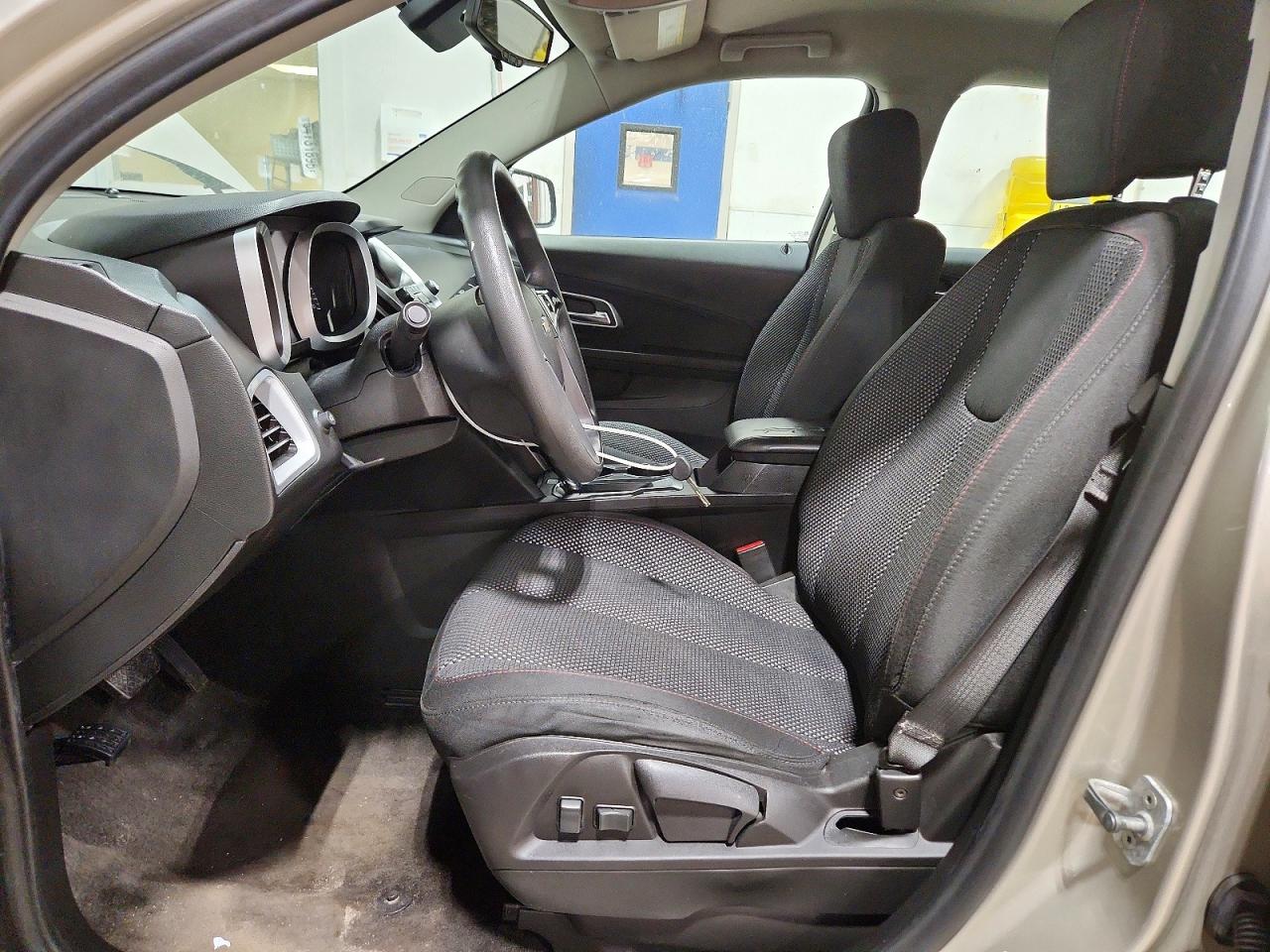2016 Chevrolet Equinox Gold vin: 2GNALBEK1G1165174