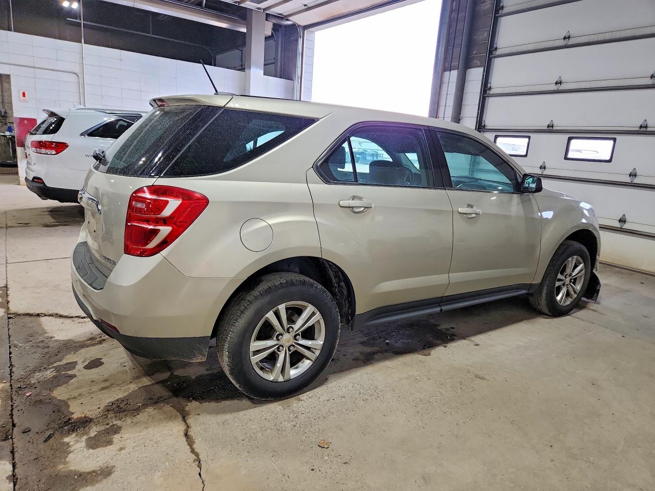 2016 Chevrolet Equinox Gold vin: 2GNALBEK1G1165174