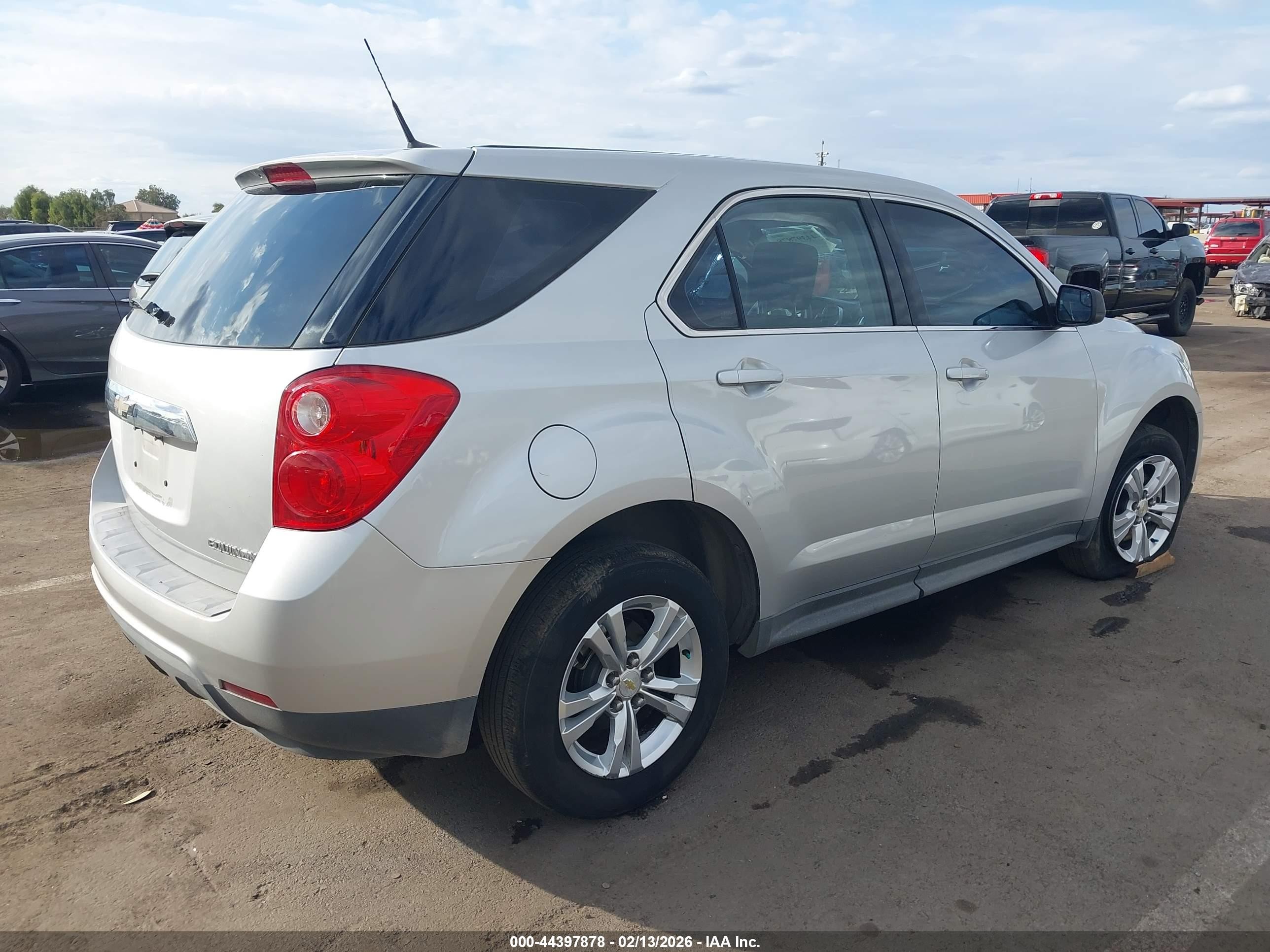 2012 Chevrolet Equinox Ls Серебряный vin: 2GNALBEK3C1163940
