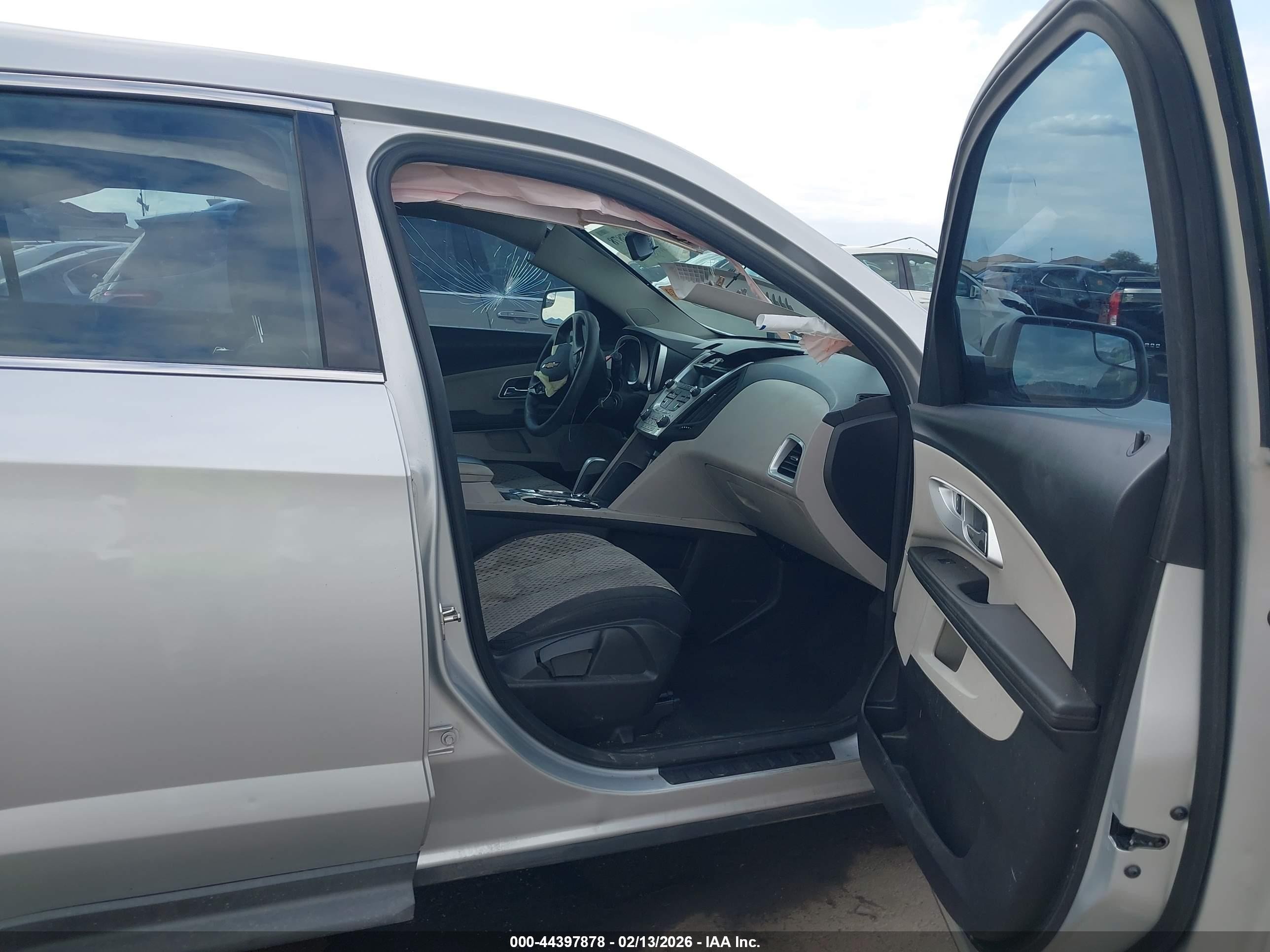 2012 Chevrolet Equinox Ls Серебряный vin: 2GNALBEK3C1163940