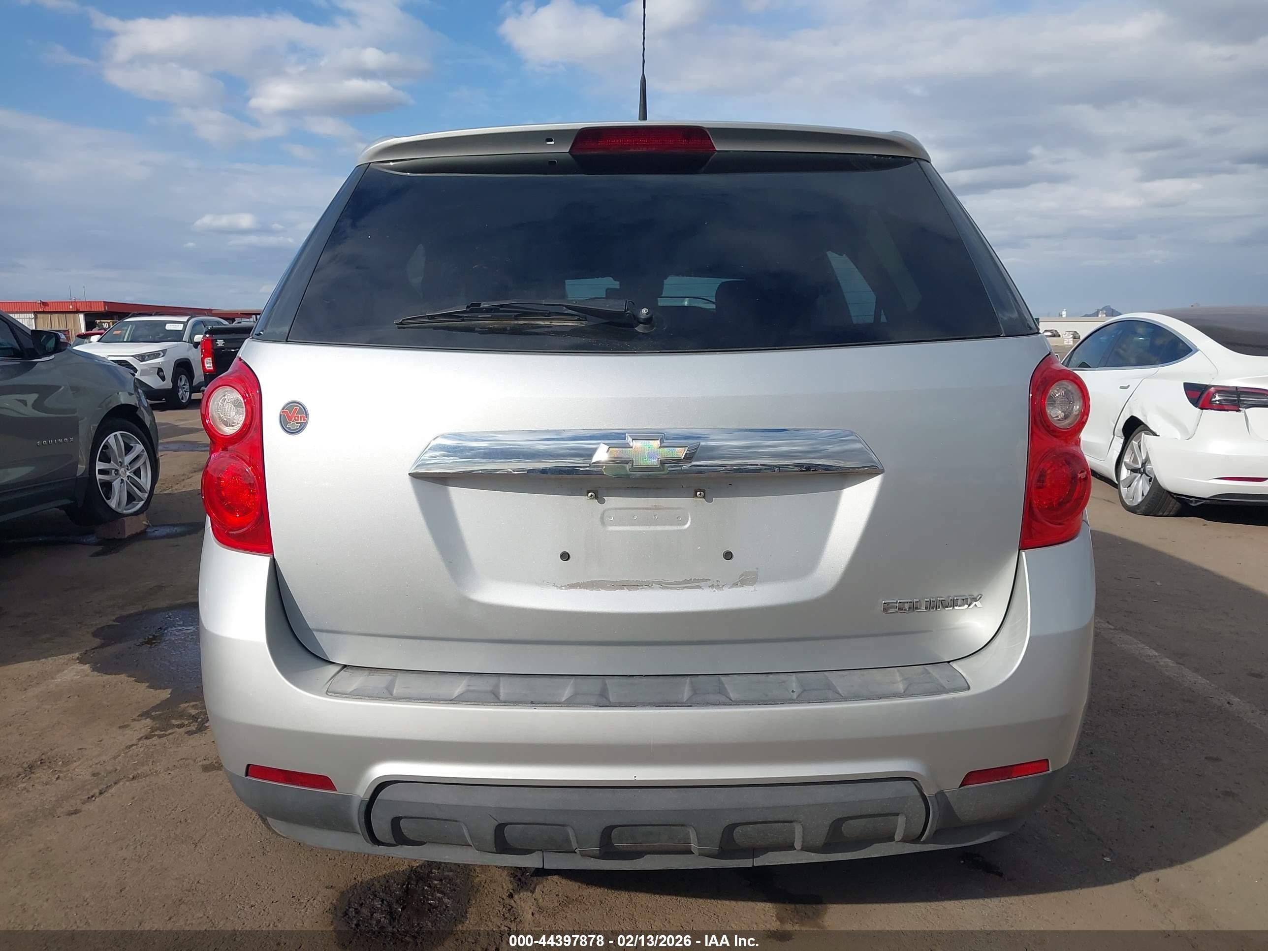 2012 Chevrolet Equinox Ls Серебряный vin: 2GNALBEK3C1163940