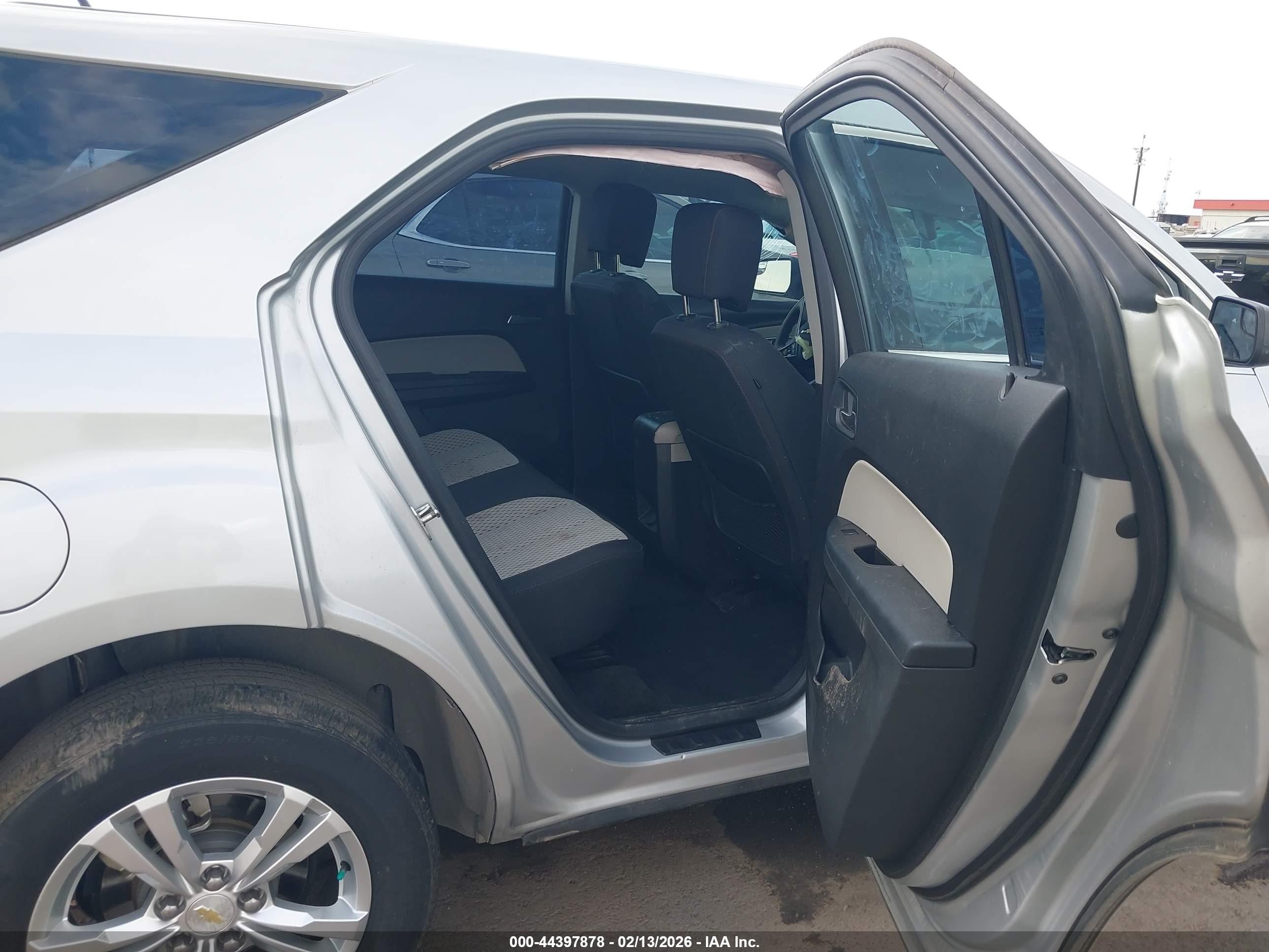 2012 Chevrolet Equinox Ls Серебряный vin: 2GNALBEK3C1163940