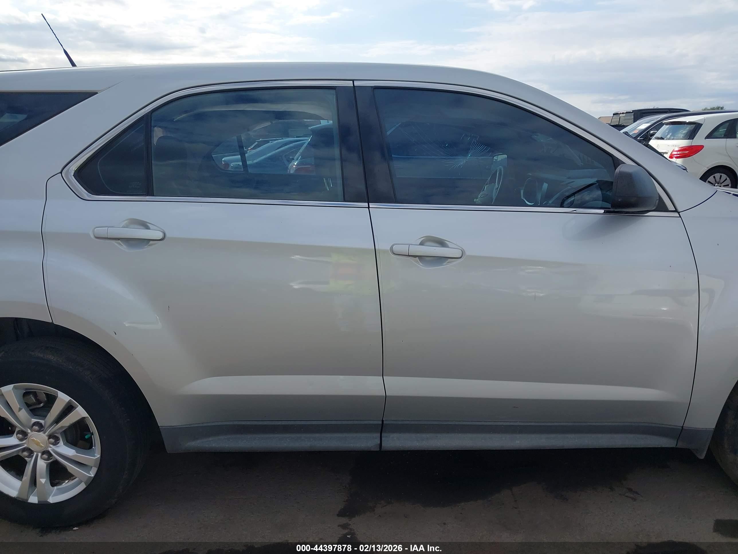 2012 Chevrolet Equinox Ls Серебряный vin: 2GNALBEK3C1163940