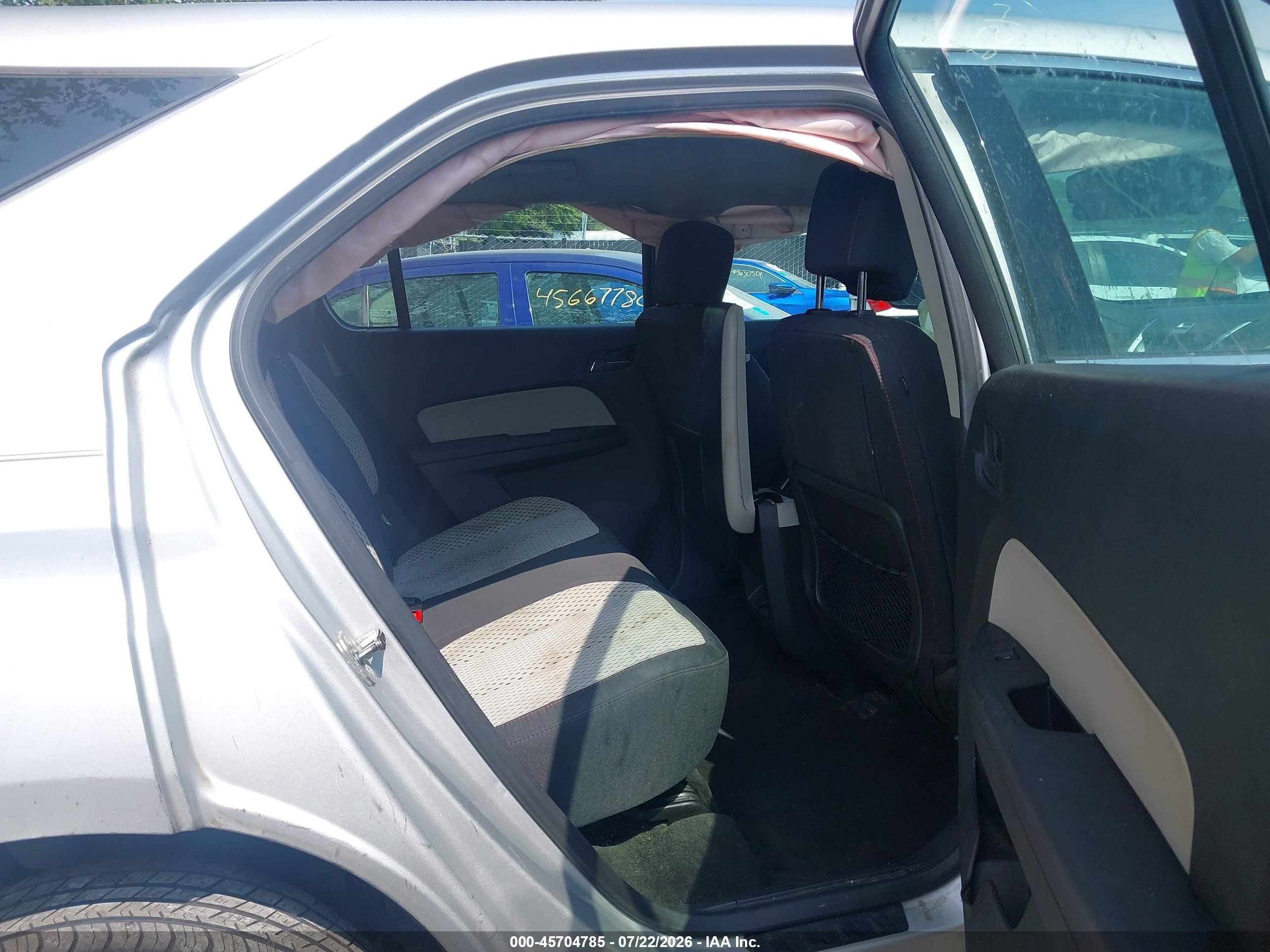 2012 Chevrolet Equinox Ls Серебряный vin: 2GNALBEK4C1281284