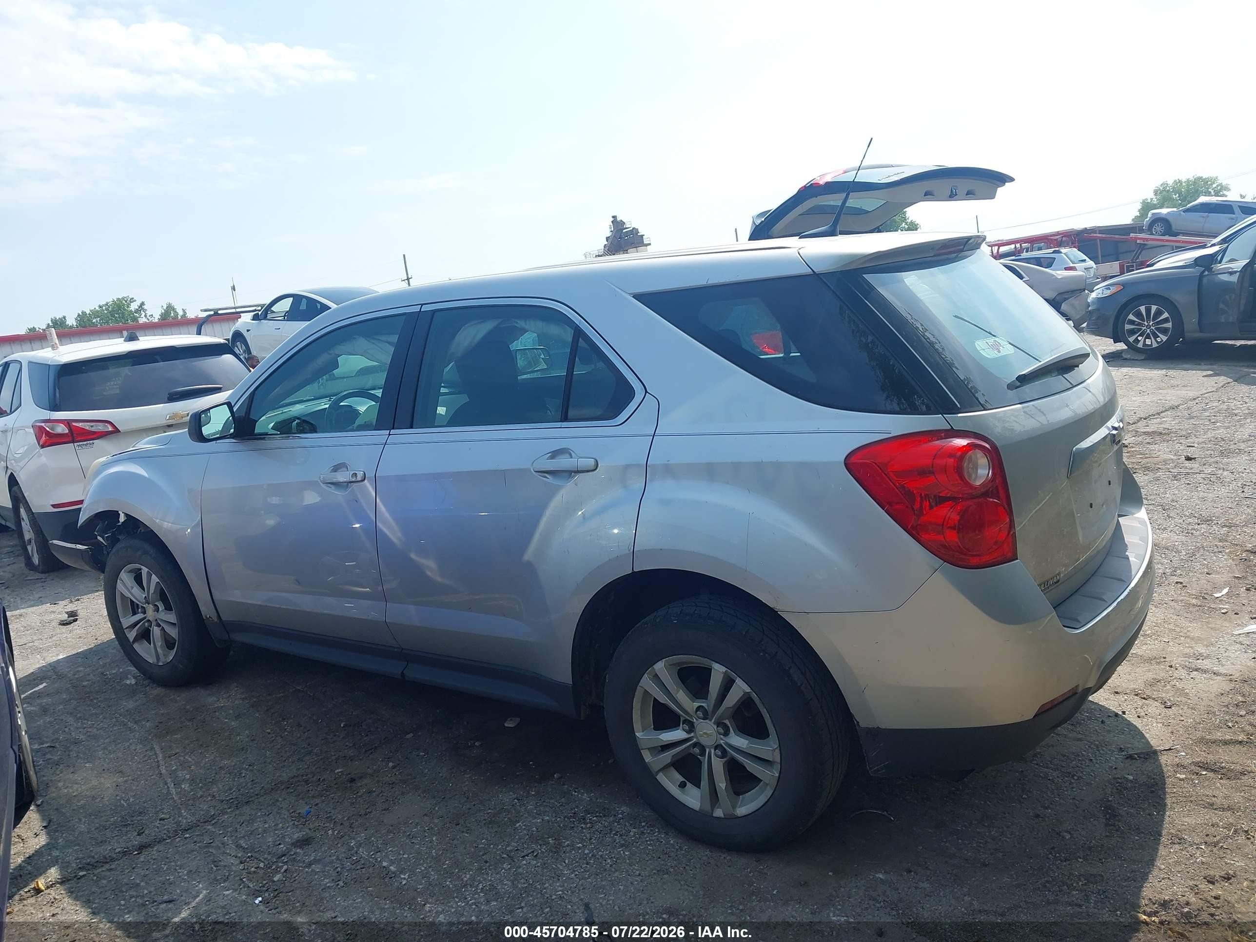 2012 Chevrolet Equinox Ls Серебряный vin: 2GNALBEK4C1281284
