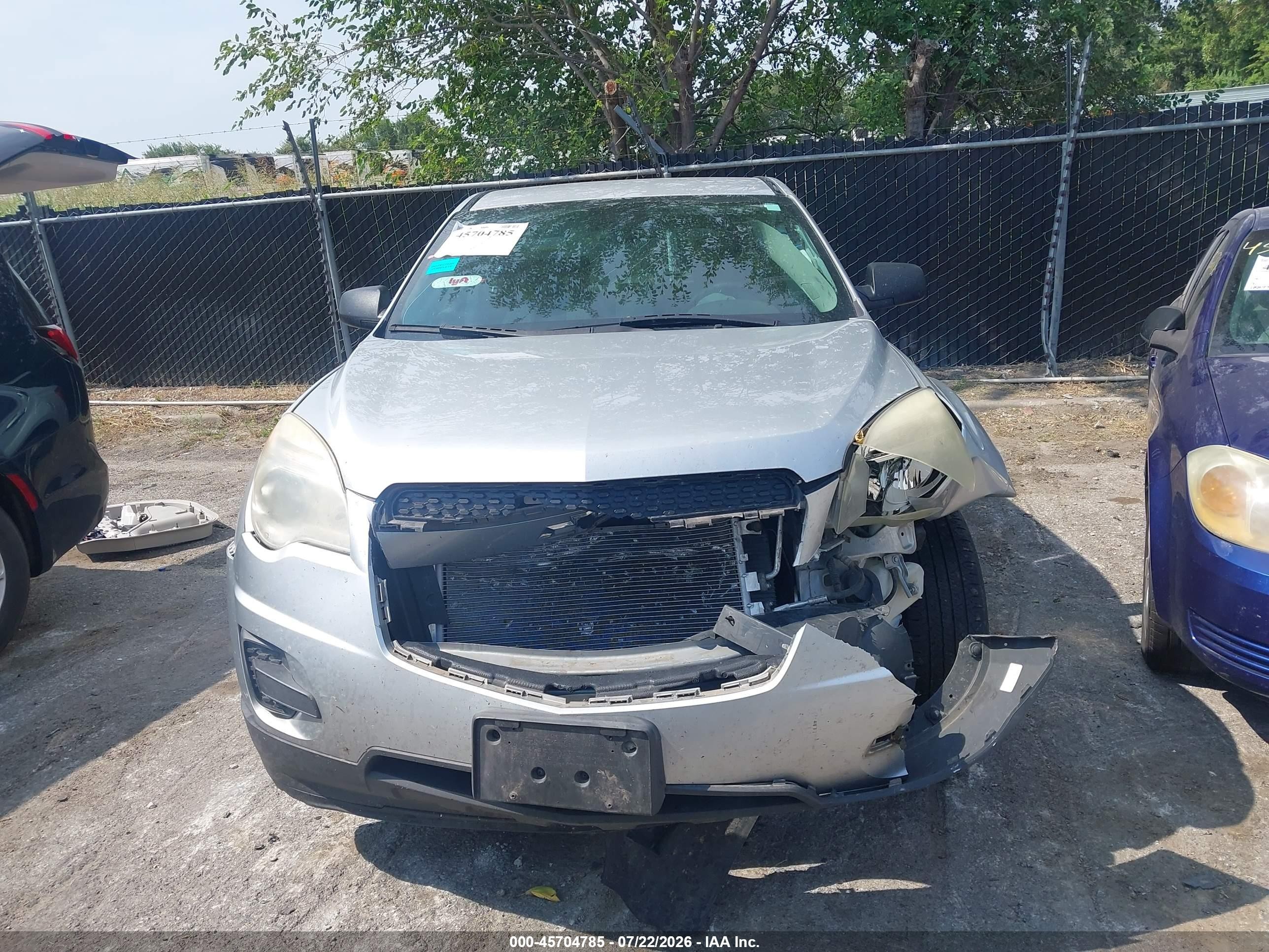 2012 Chevrolet Equinox Ls Серебряный vin: 2GNALBEK4C1281284