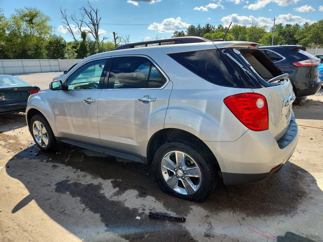 2015 Chevrolet Equinox Lt Серебряный vin: 2GNALBEK4F1175924
