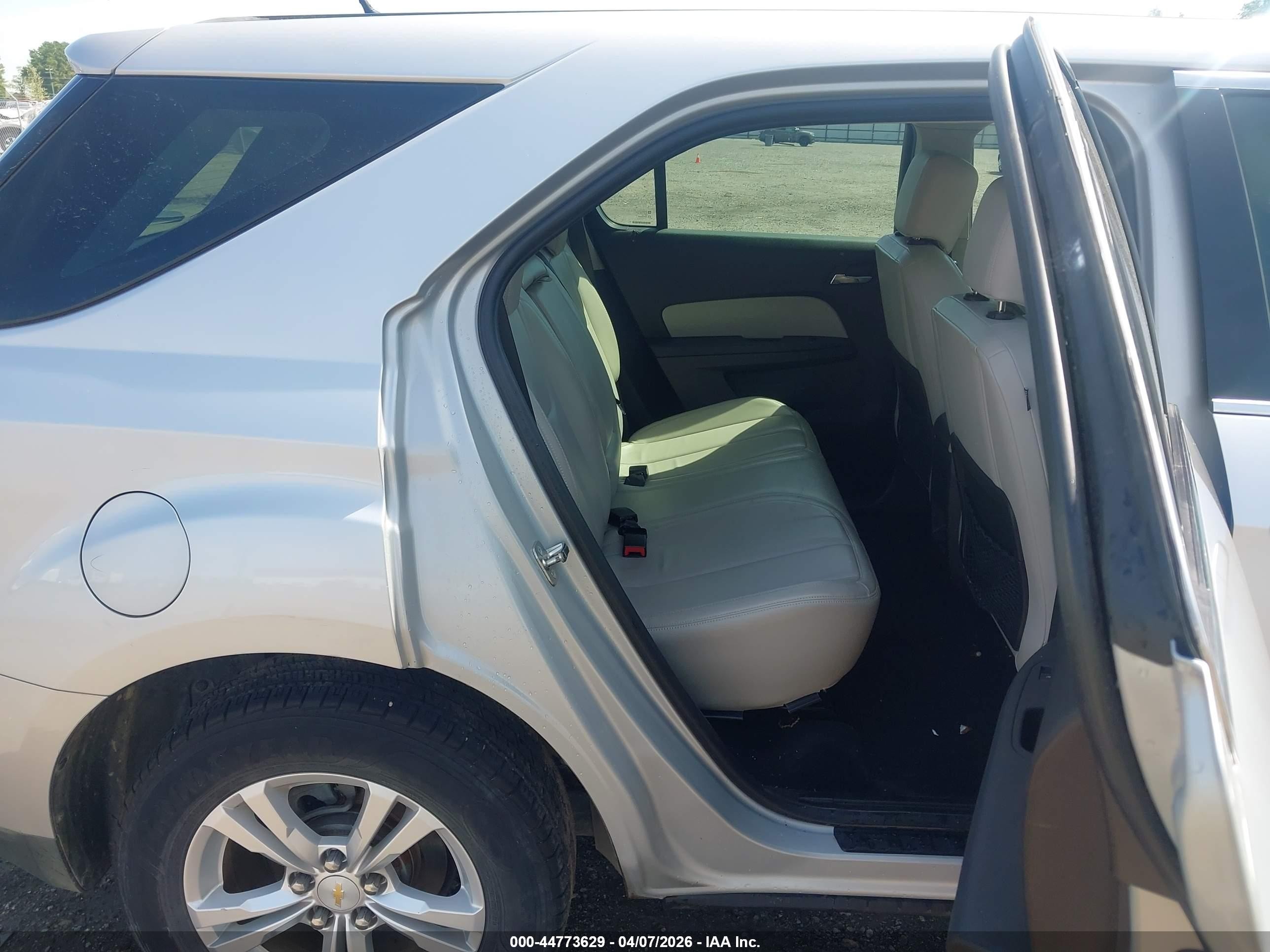 2013 Chevrolet Equinox Ls Silver vin: 2GNALBEK5D6428359