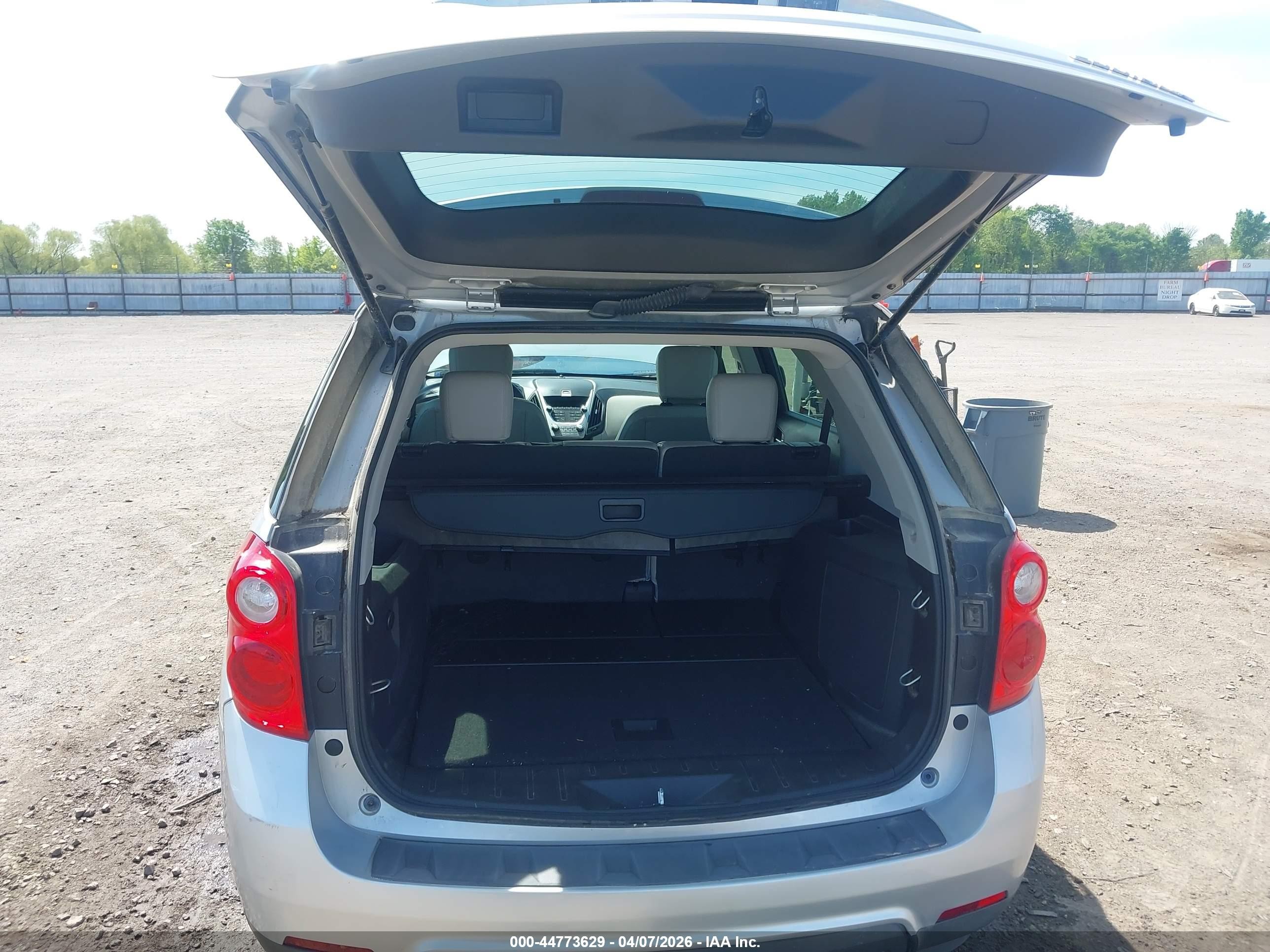2013 Chevrolet Equinox Ls Silver vin: 2GNALBEK5D6428359